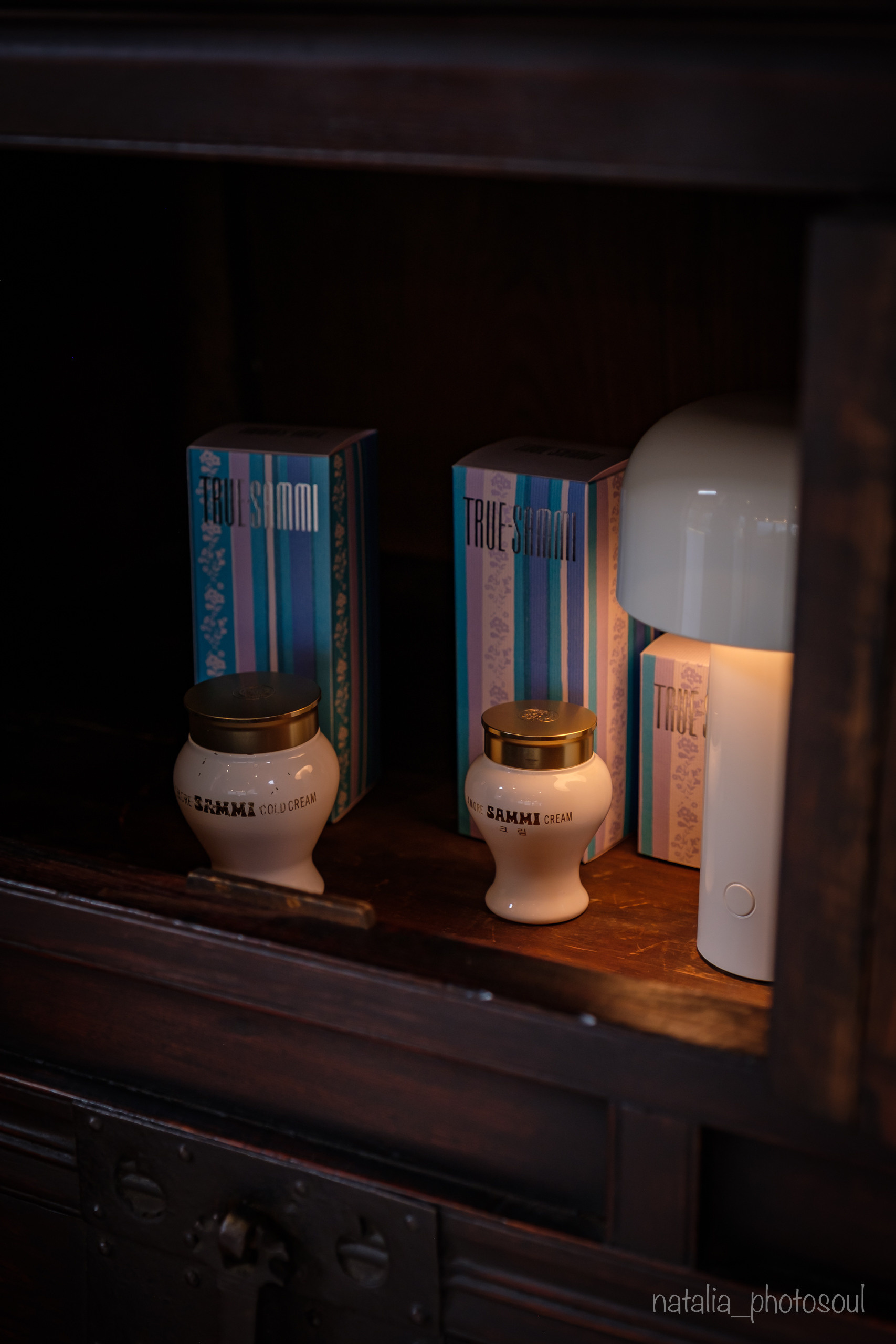 SULWHASOO: warm shades of autumn, graceful lines. Photographer in Seoul Dobrokvashina Natalya