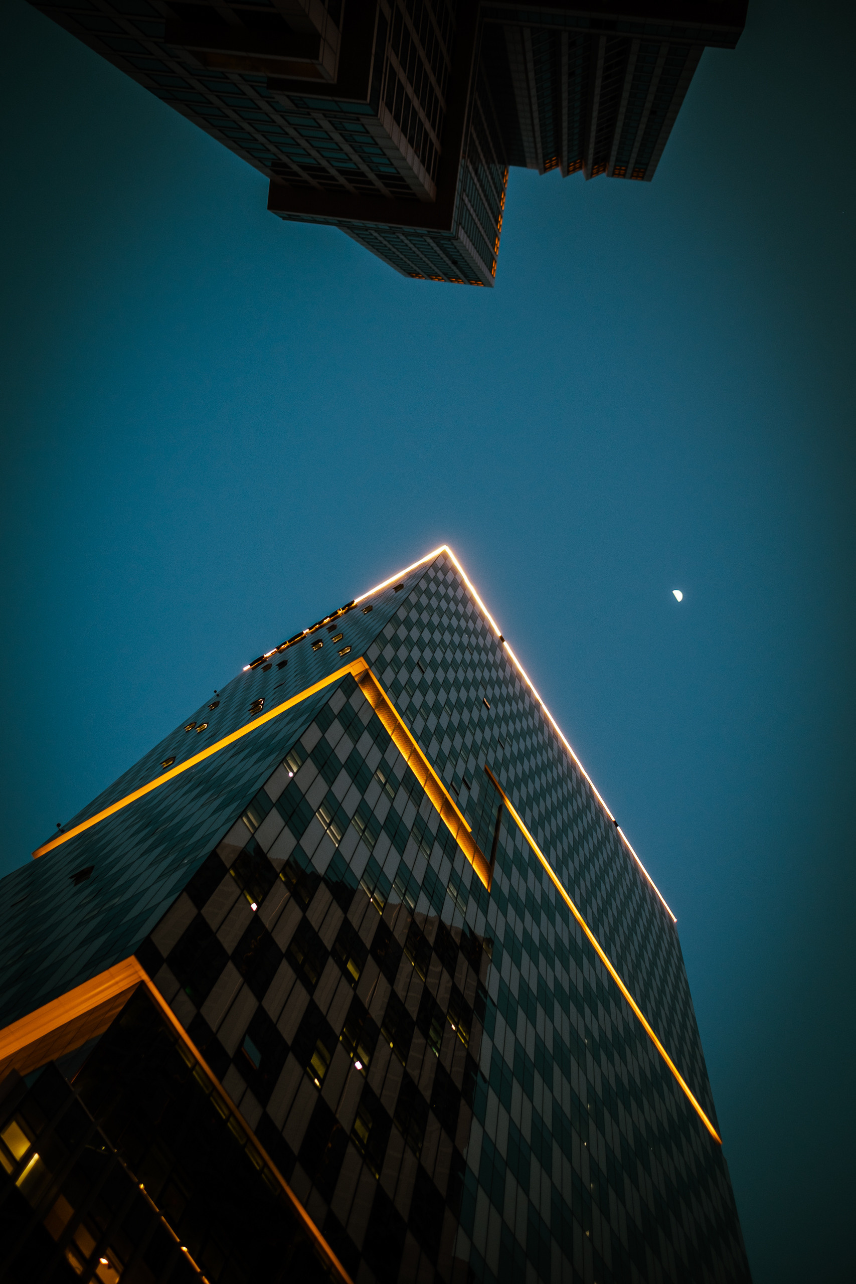 The charm of night streets and skyscrapers. Photographer in Seoul Dobrokvashina Natalya