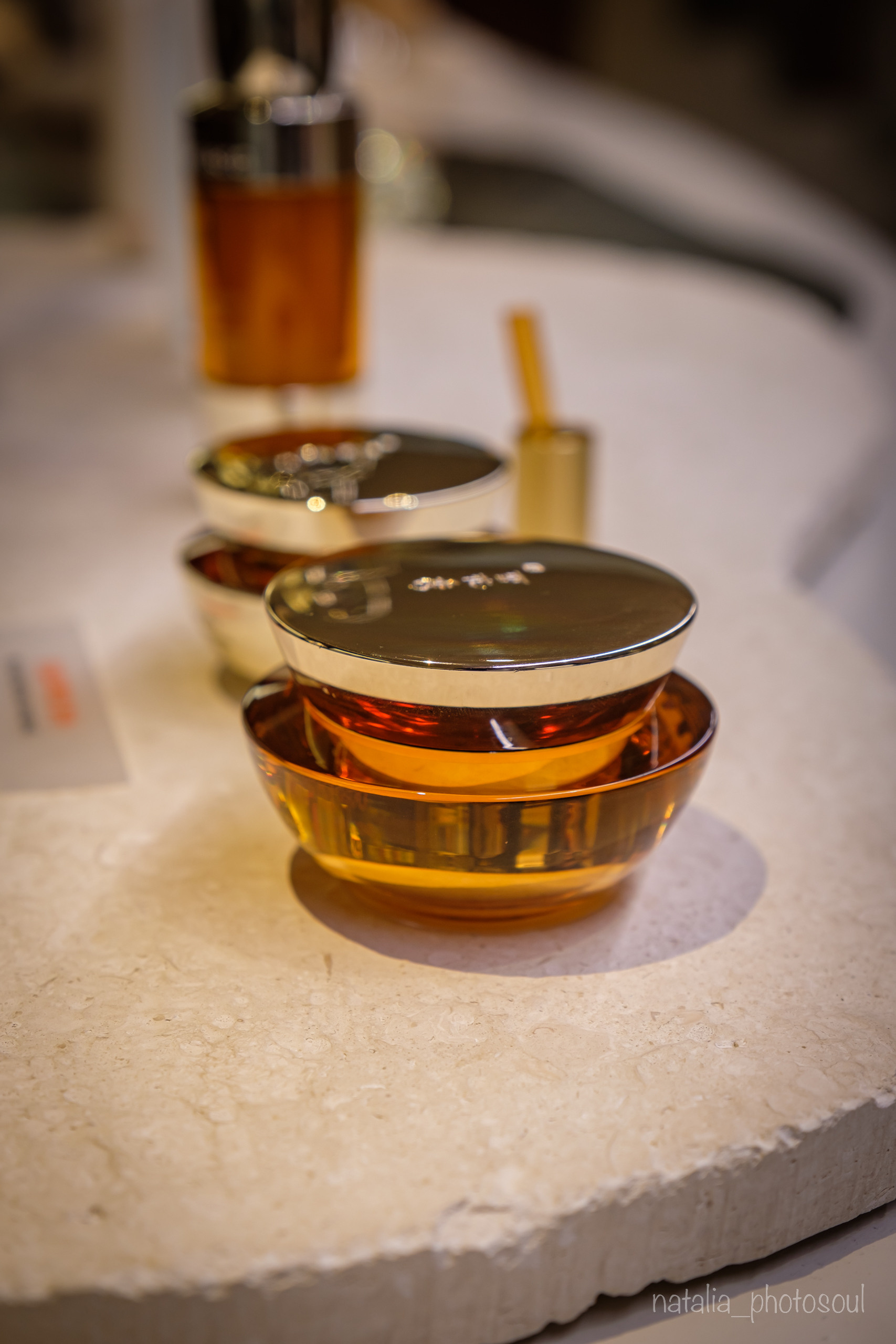 SULWHASOO: warm shades of autumn, graceful lines. Photographer in Seoul Dobrokvashina Natalya