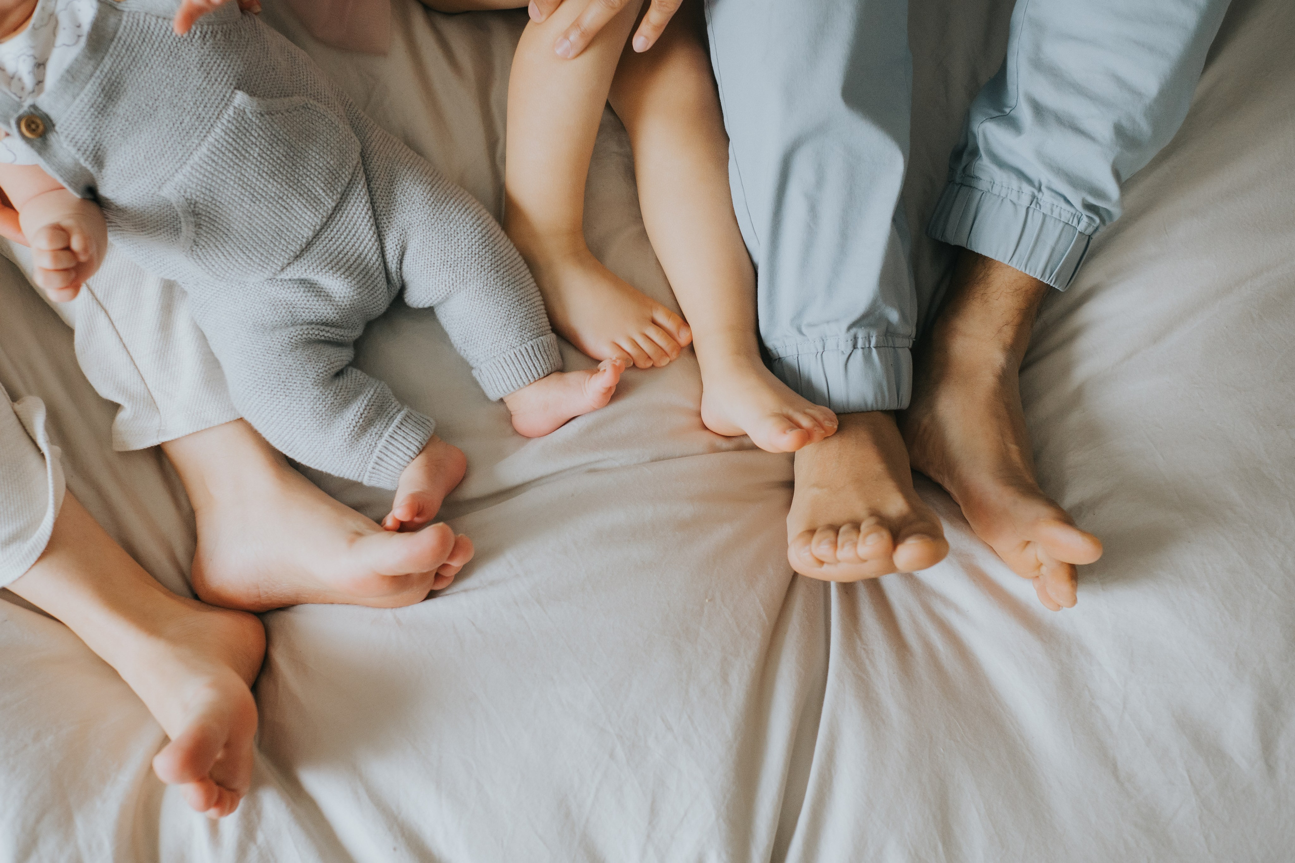 Your Montreal in-home Newborn Session  — what to expect, how to prepare and what to take in consideration. Mimosa Studios — Photographe Portrait à Montréal - Portrait Photographer in Montreal