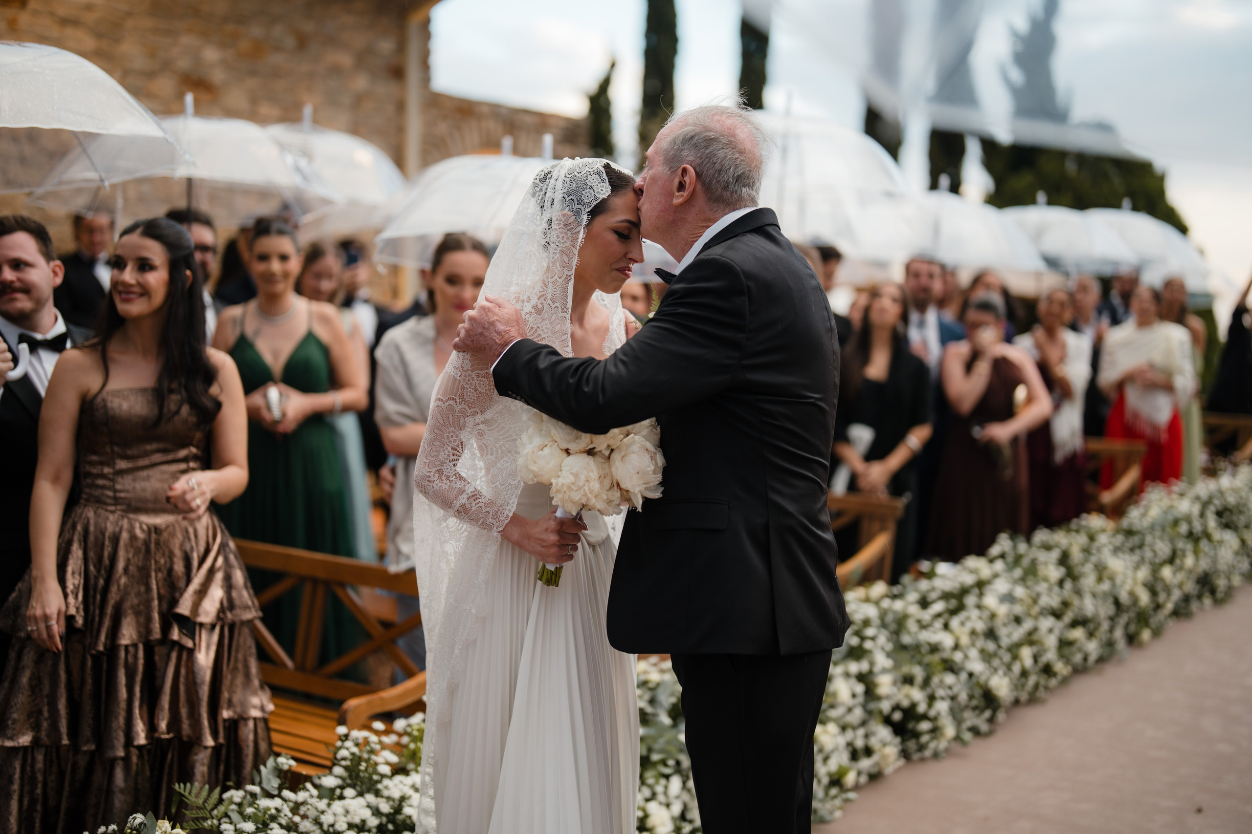 Mini Wedding: A Escolha Perfeita Para Casais Que Buscam Um Casamento Intimista e Cheio de Personalidade. Top 100 Fotógrafo Casamento do Brasil — Thiago Vallim