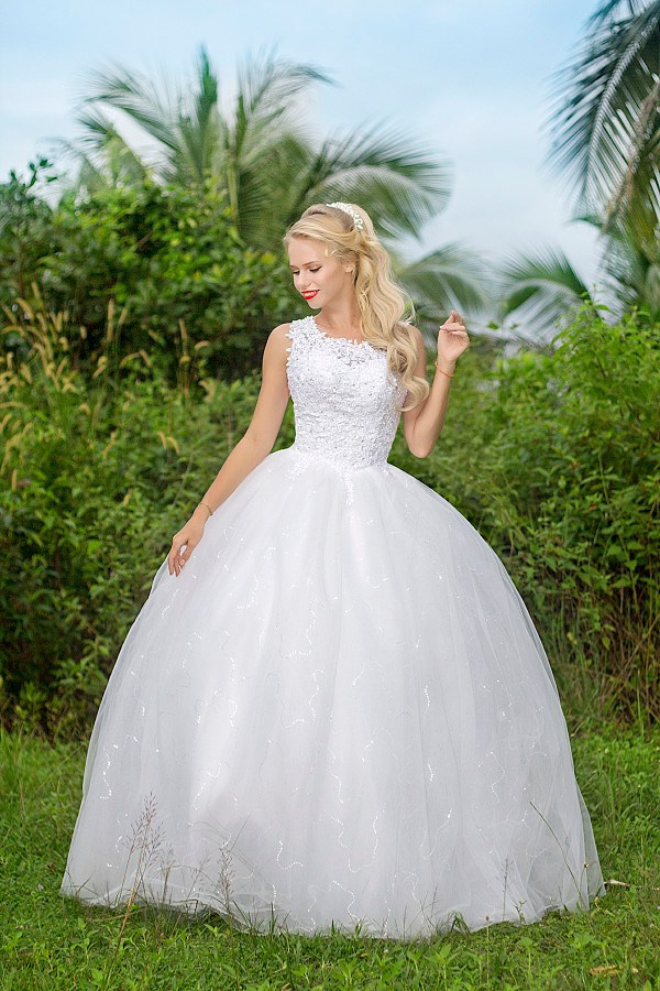 Dress for rent. Hochzeitsplaner Koh Samui | Strand- & Villenhochzeiten – Magic Day