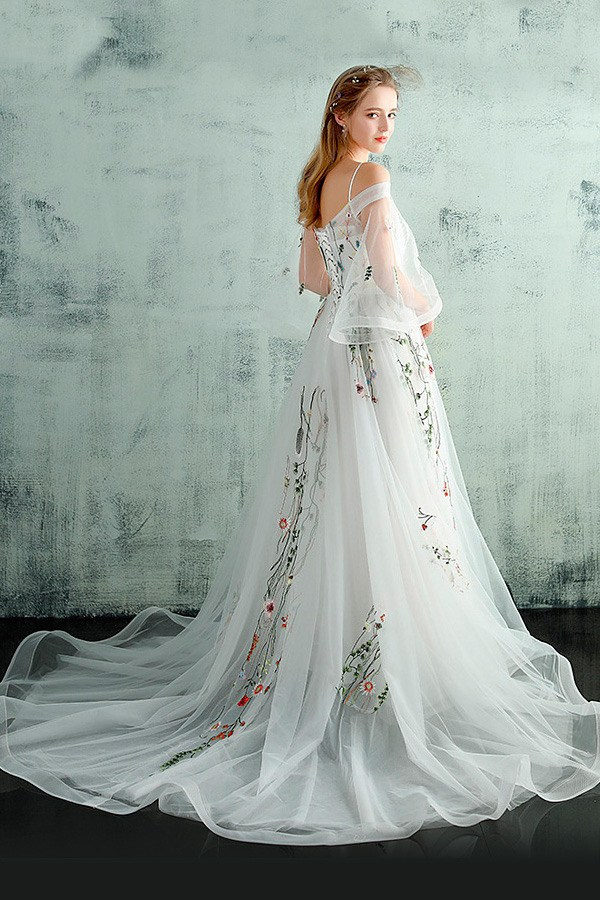 Dress for rent. Hochzeitsplaner Koh Samui | Strand- & Villenhochzeiten – Magic Day