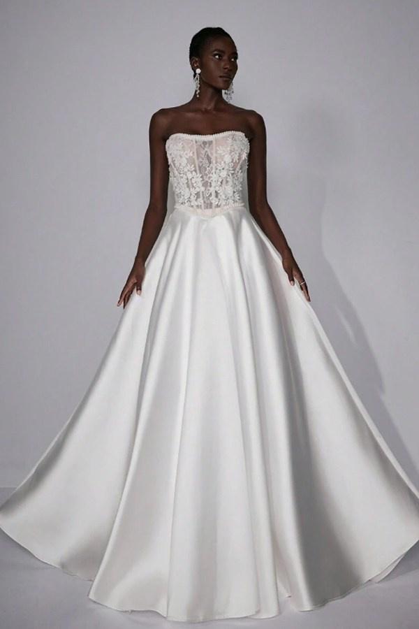 Dress for rent. Hochzeitsplaner Koh Samui | Strand- & Villenhochzeiten – Magic Day