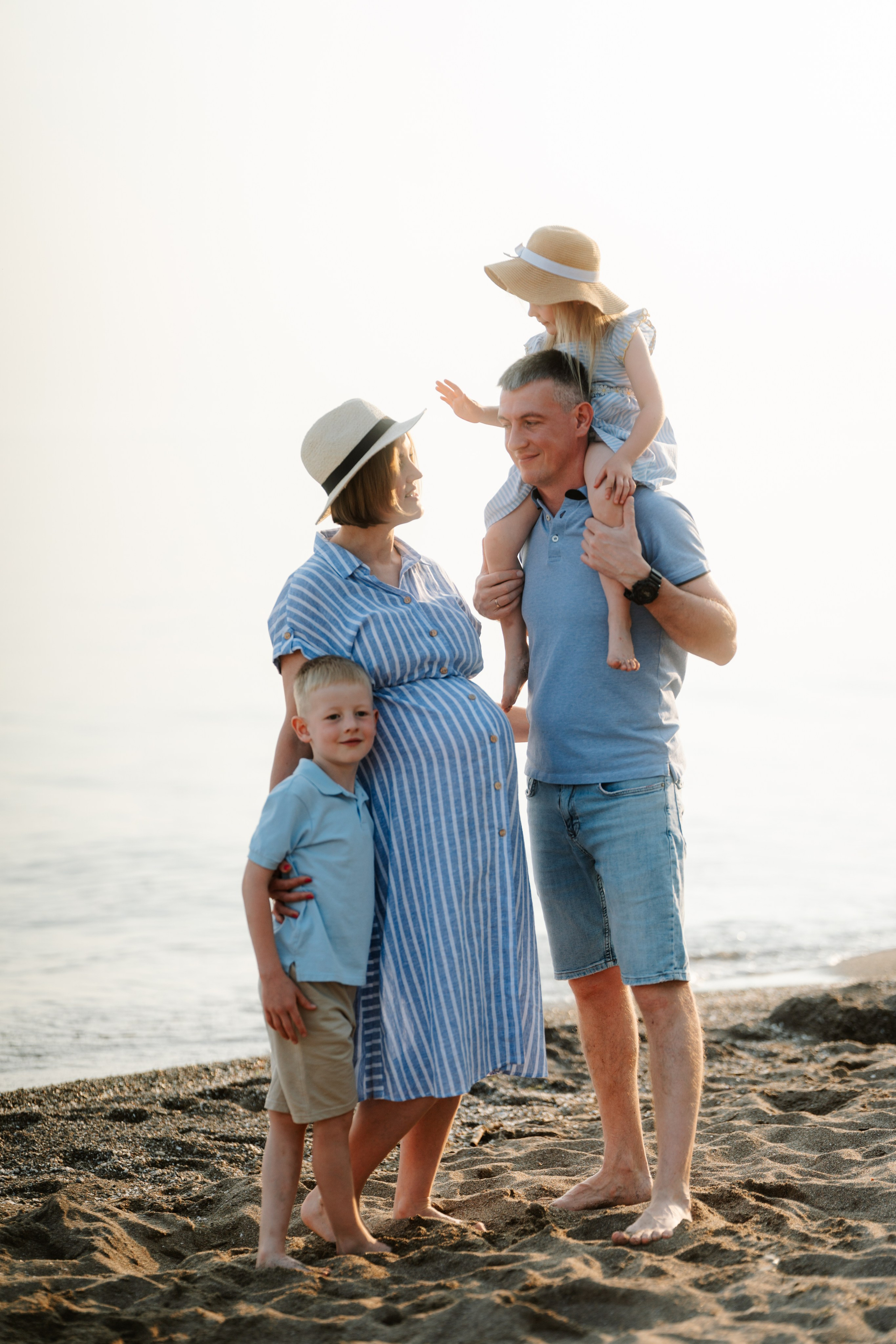 Family photoshoot in Windsor, Ontario. Heartwarming moments captured to celebrate the love and connection shared among family members, perfect for creating lasting memories together.