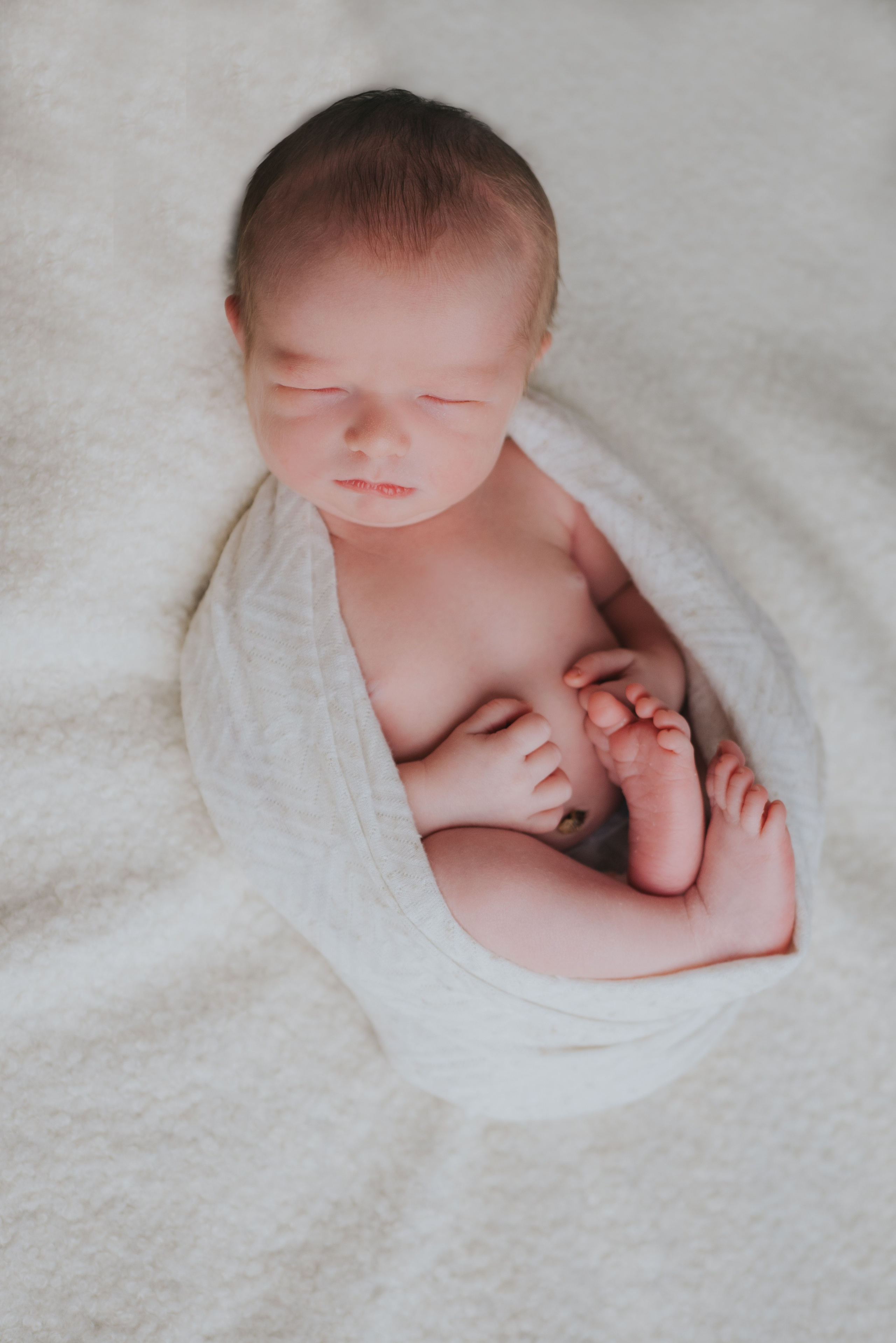 Your Montreal in-home Newborn Session  — what to expect, how to prepare and what to take in consideration. Mimosa Studios — Photographe Portrait à Montréal - Portrait Photographer in Montreal