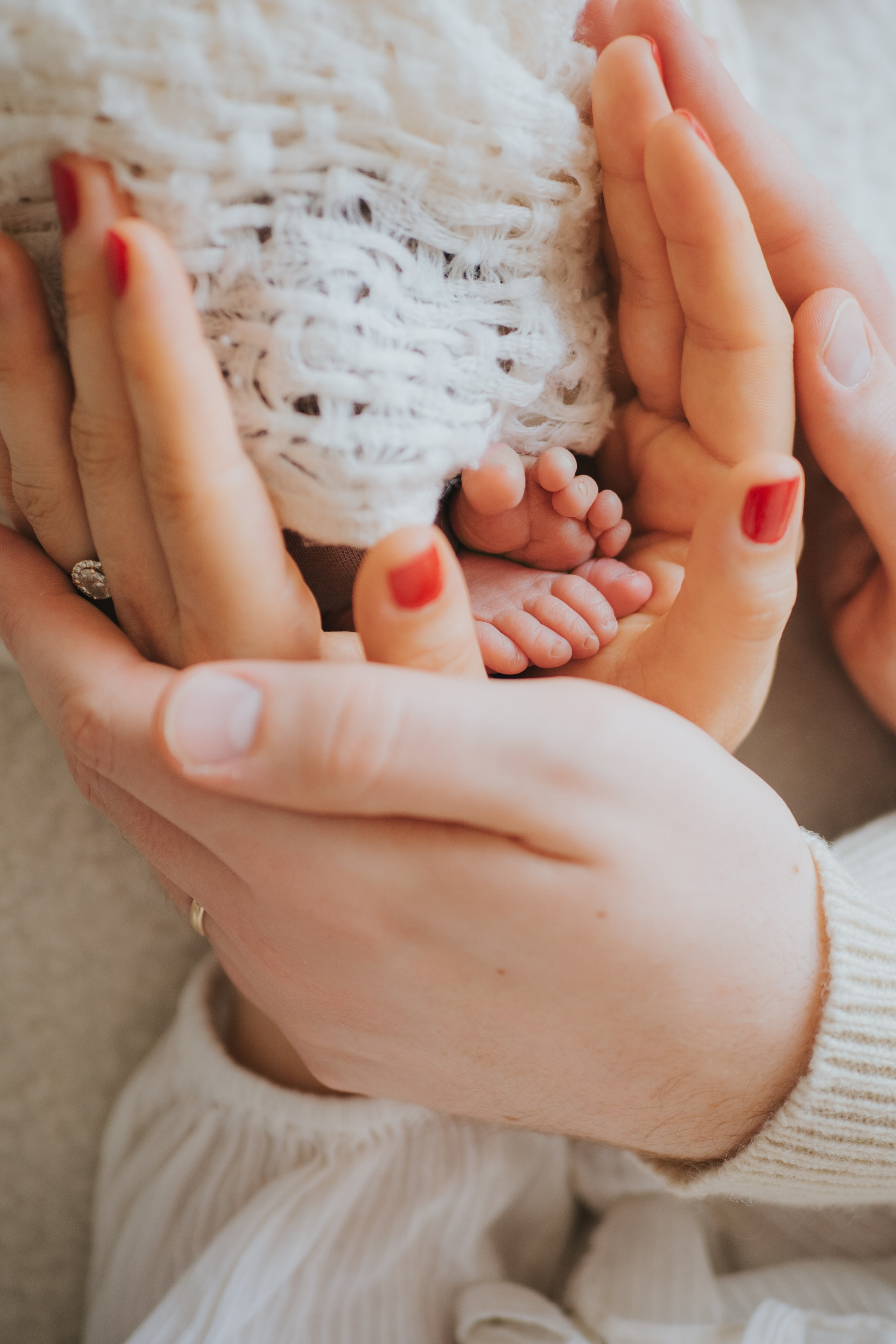 Your Montreal Newborn Session — what to expect, what to bring and how to plan. Mimosa Studios — Motherhood, Portrait & Family Photographer in Montreal