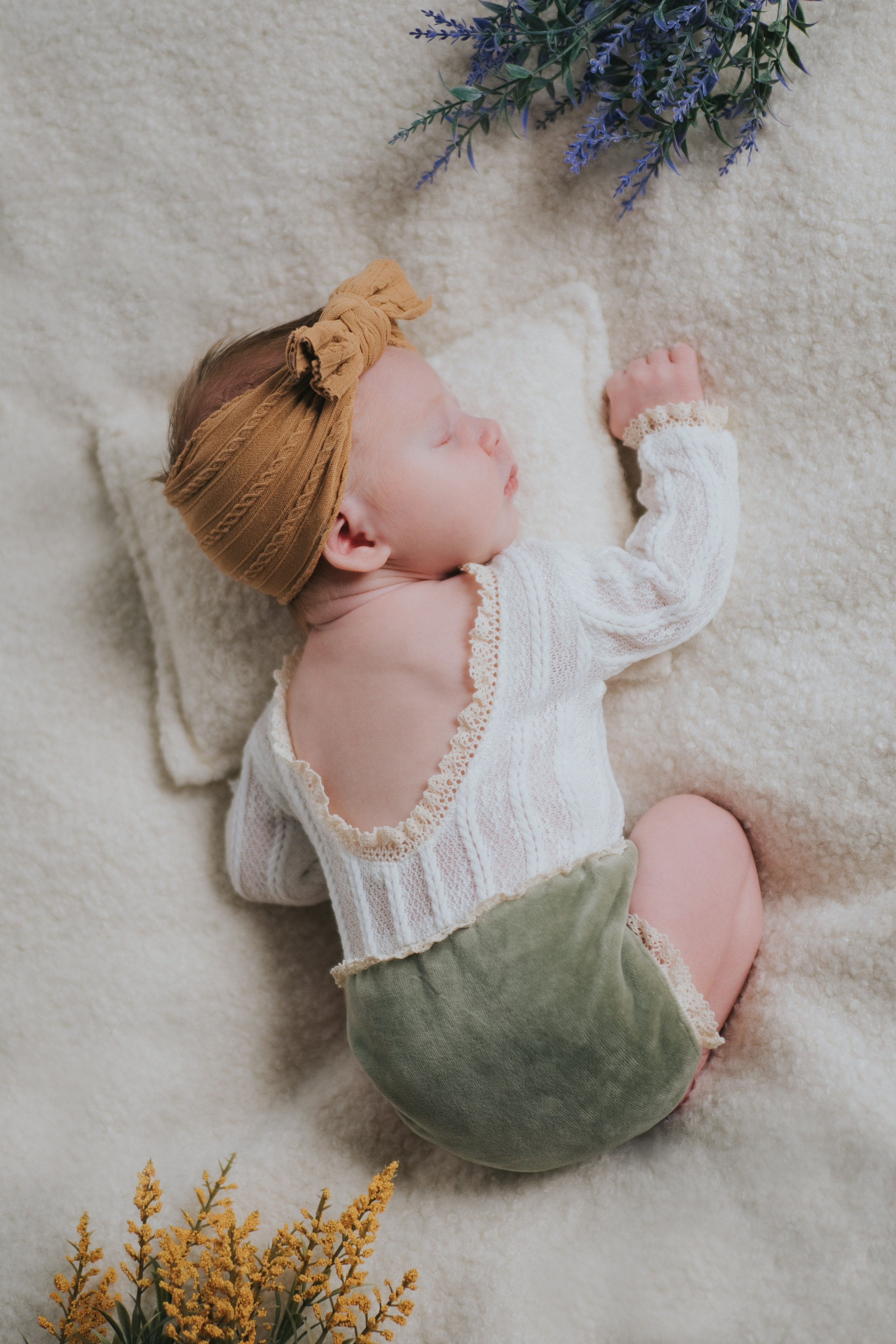 Your Montreal Newborn Session — what to expect, what to bring and how to plan. Mimosa Studios — Motherhood, Portrait & Family Photographer in Montreal
