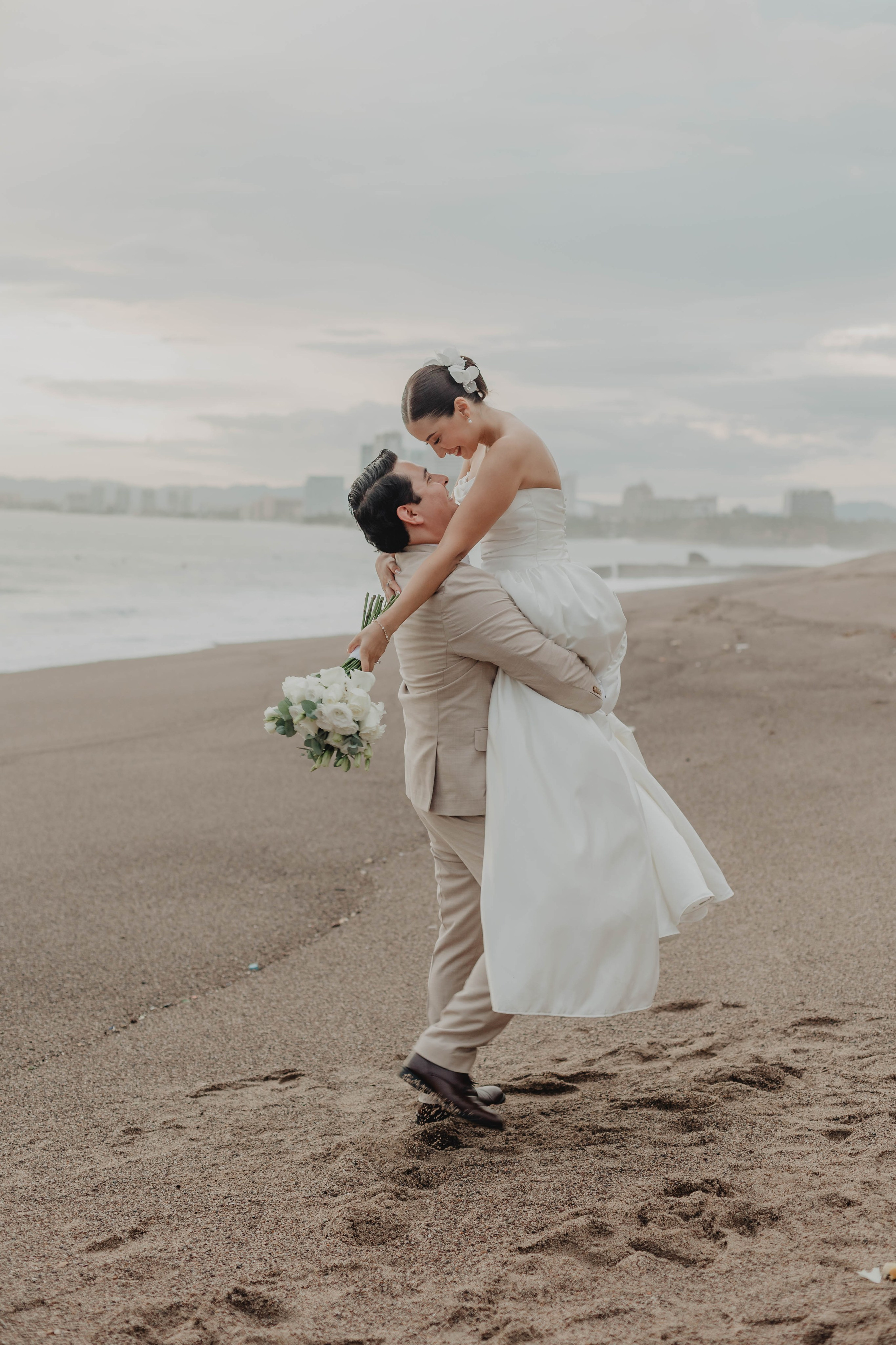 Capturing Love by the Ocean: A Destination Wedding at Sheraton Puerto Vallarta Resort & Spa