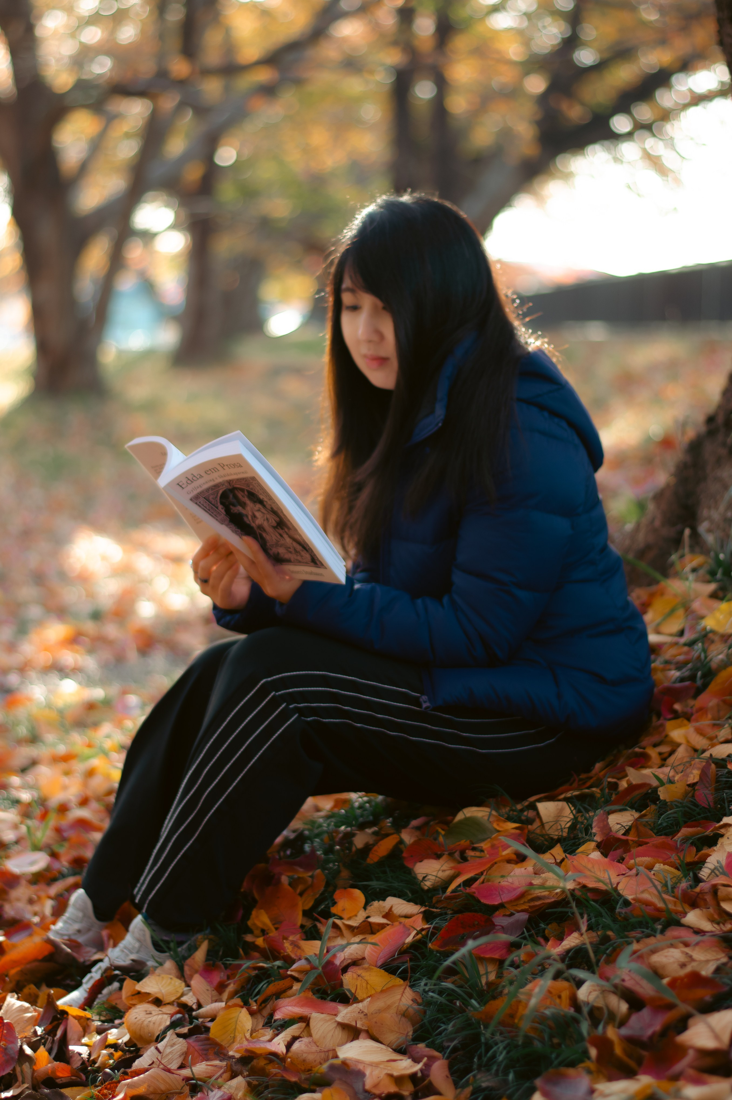 FOTOS EM AMBIENTES EXTERNOS. LunarVox Lens: a lente que transforma luz em voz e emoção. Retratos e ensaios no Japão por Leyka Tanaka