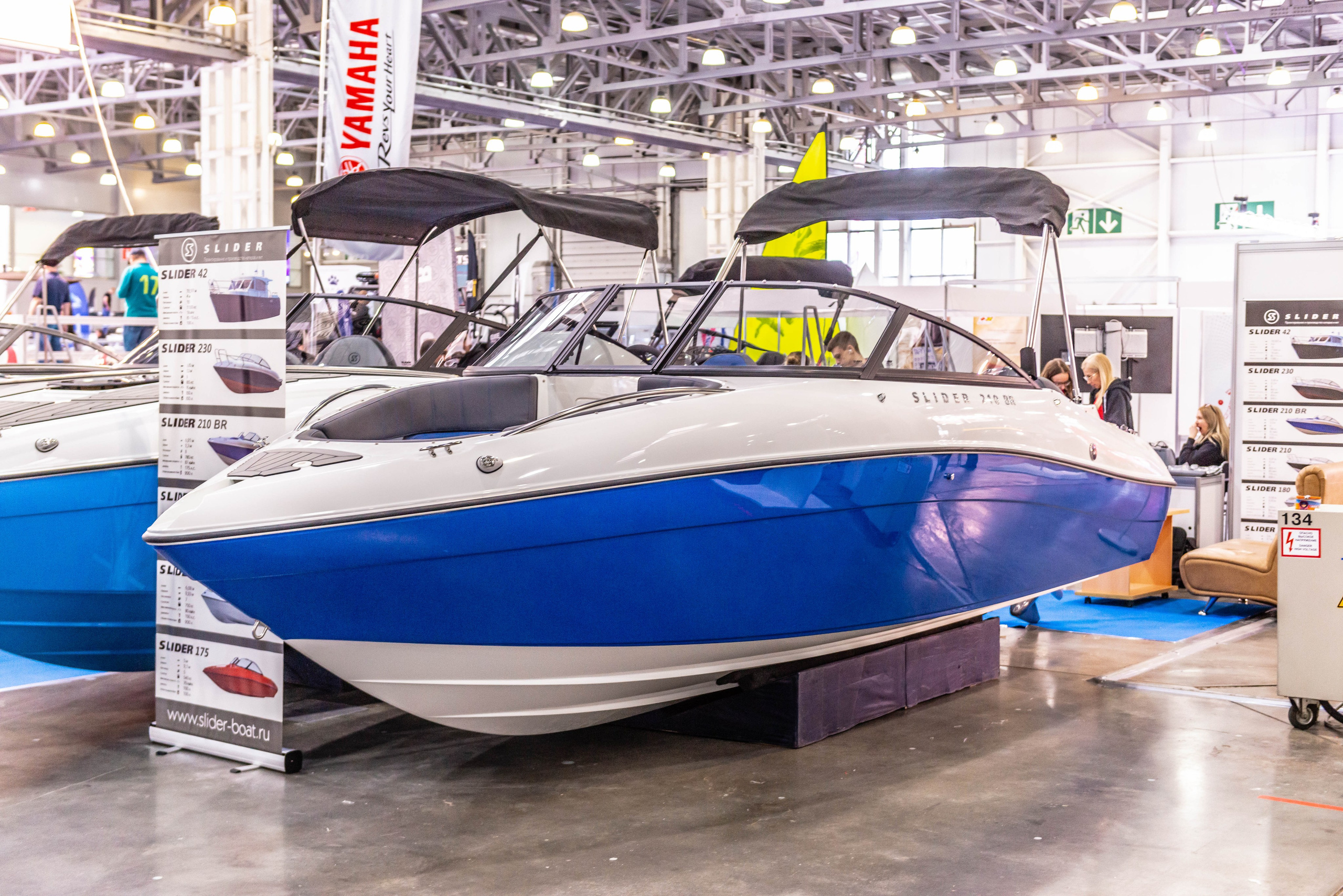 Фотосъемка лодок на Moscow Boat Show 2022. PHOTOGRAPHER QUINTANA ROO
