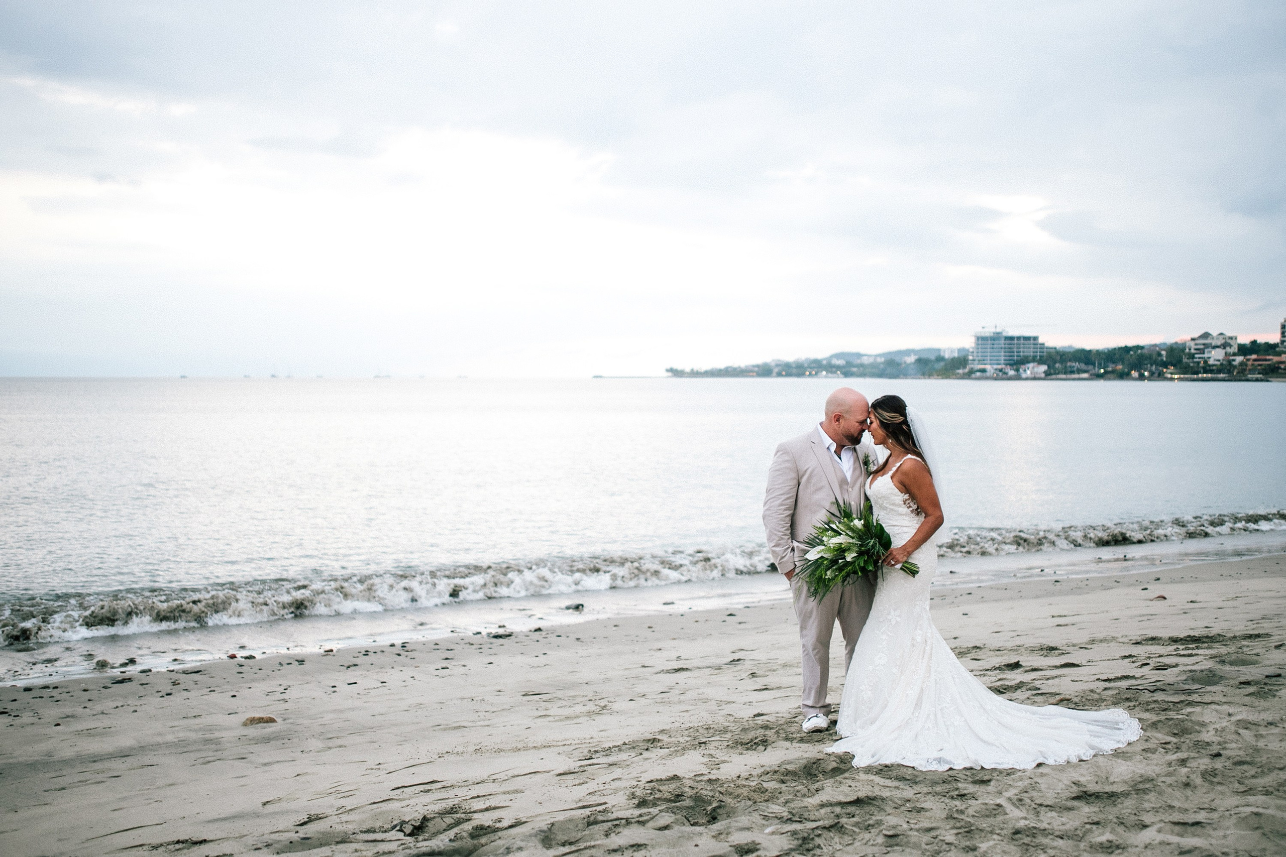 Playa. Wedding Photographer Ruth Preciado