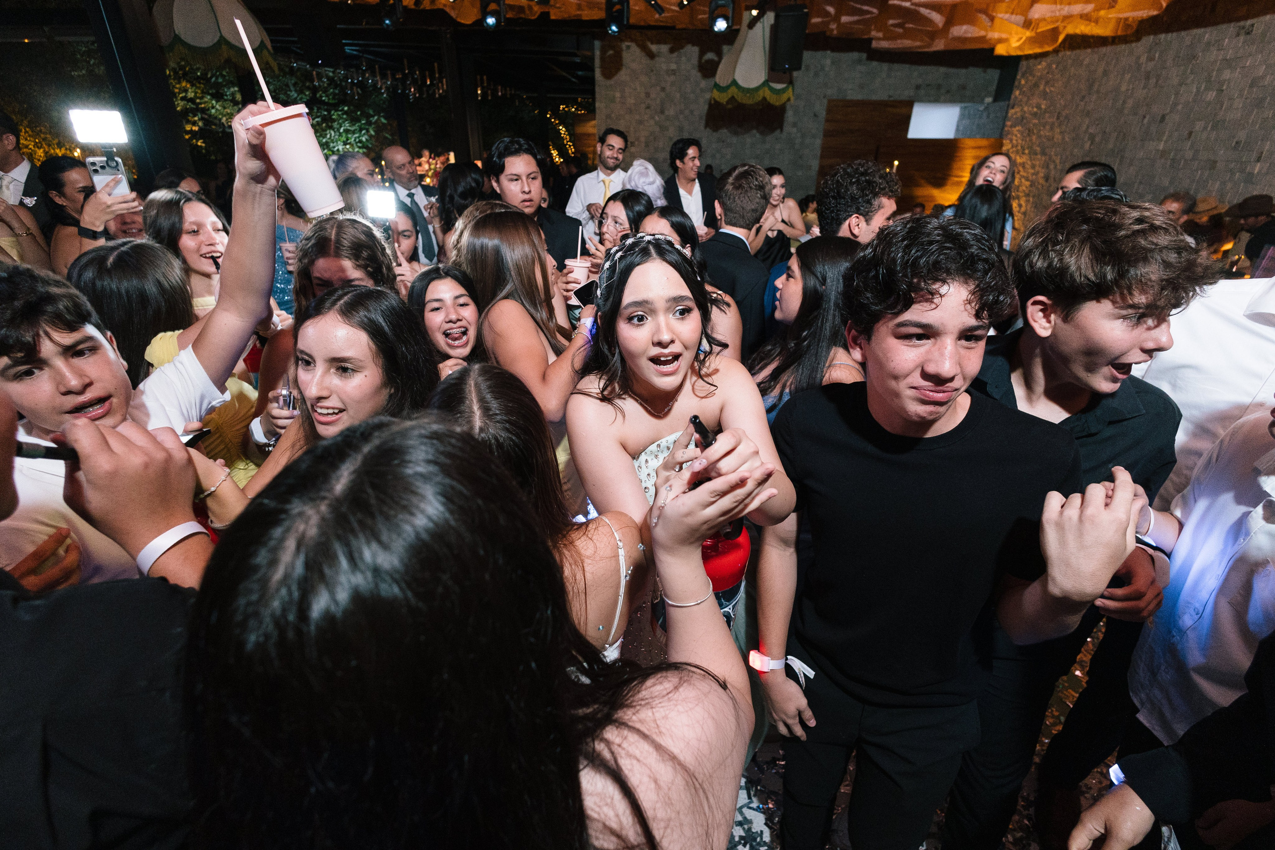 XV Luna. Wedding Photographer Ruth Preciado
