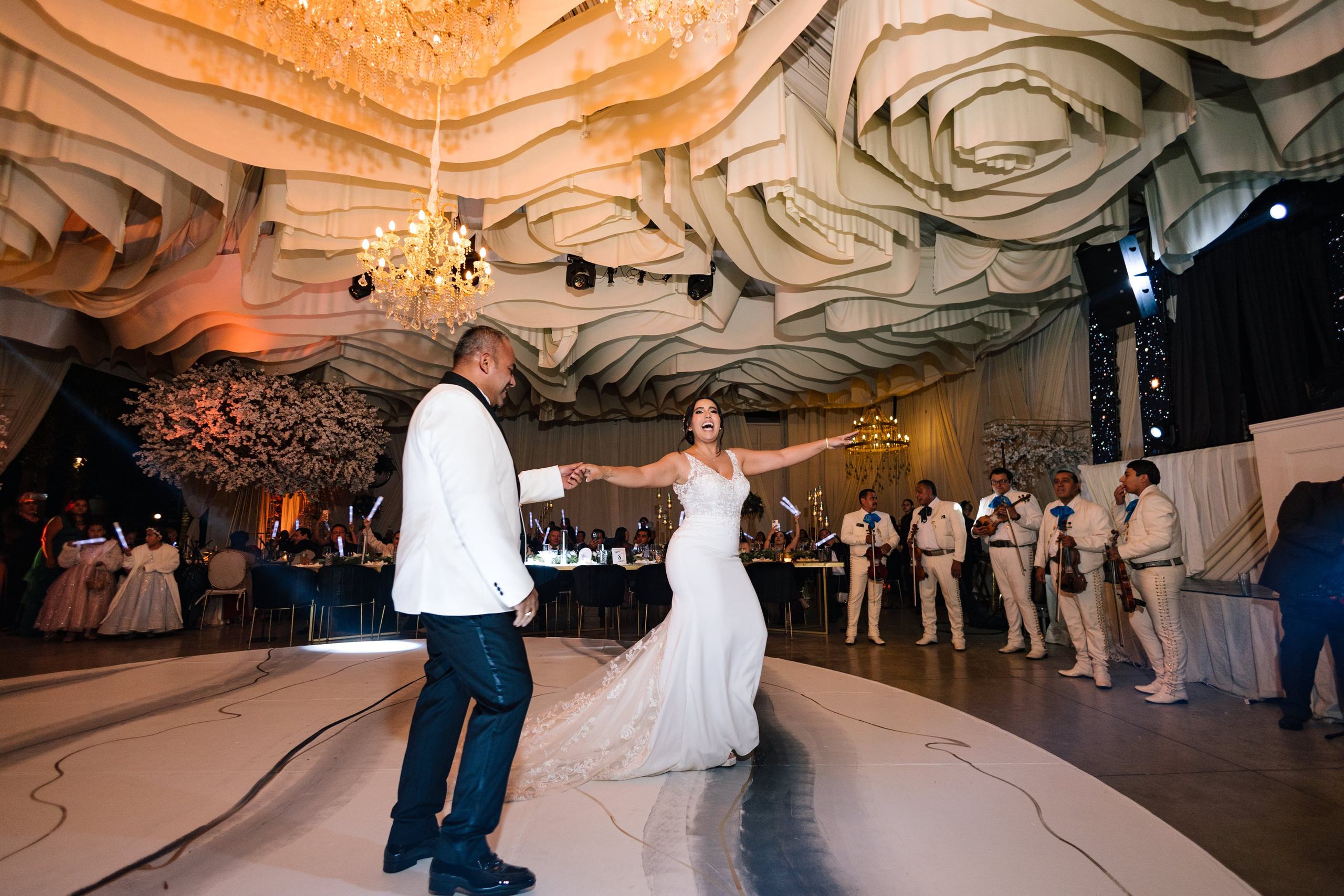 Alejandra y Salvador. Wedding Photographer Ruth Preciado