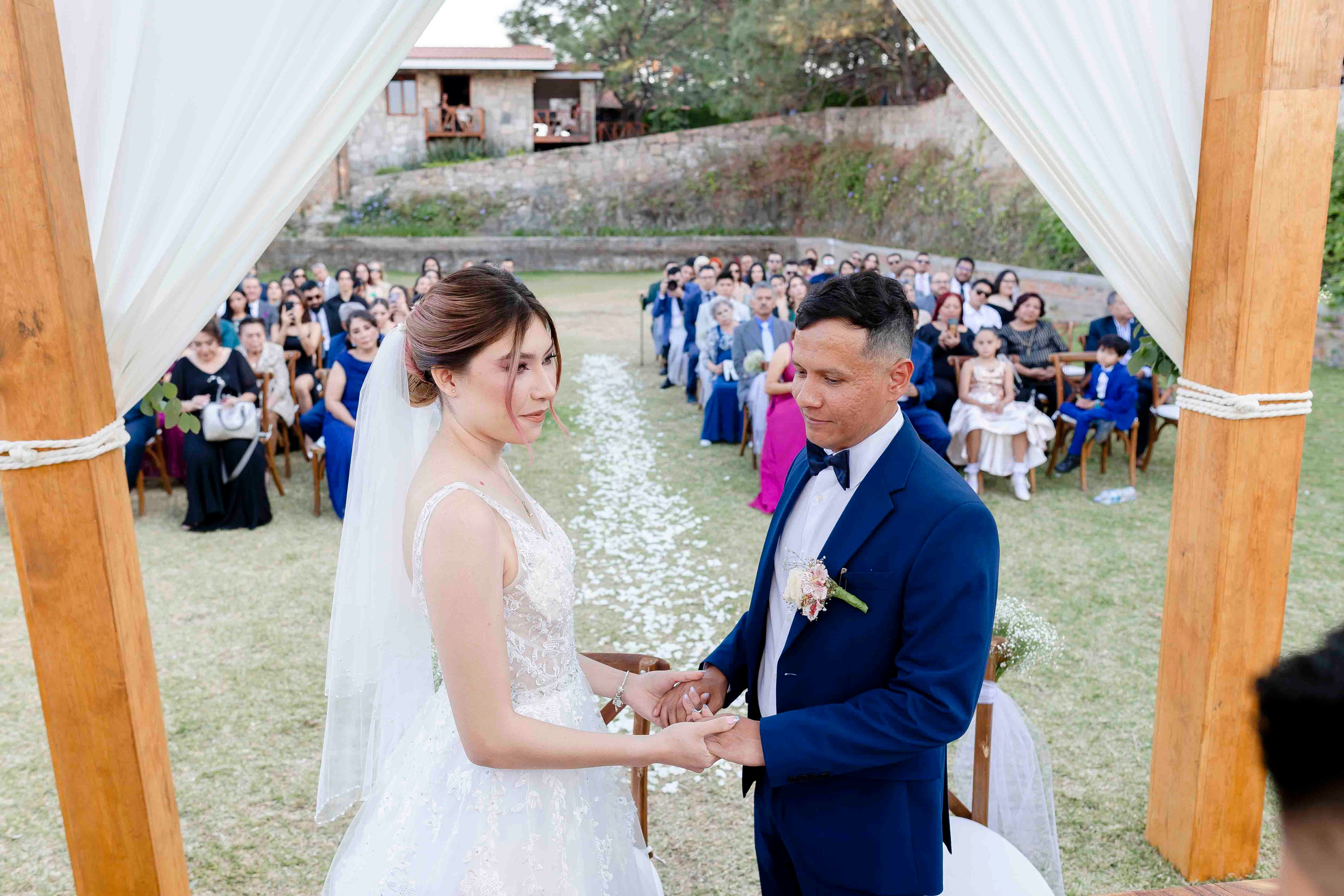 Civil. Wedding Photographer Ruth Preciado