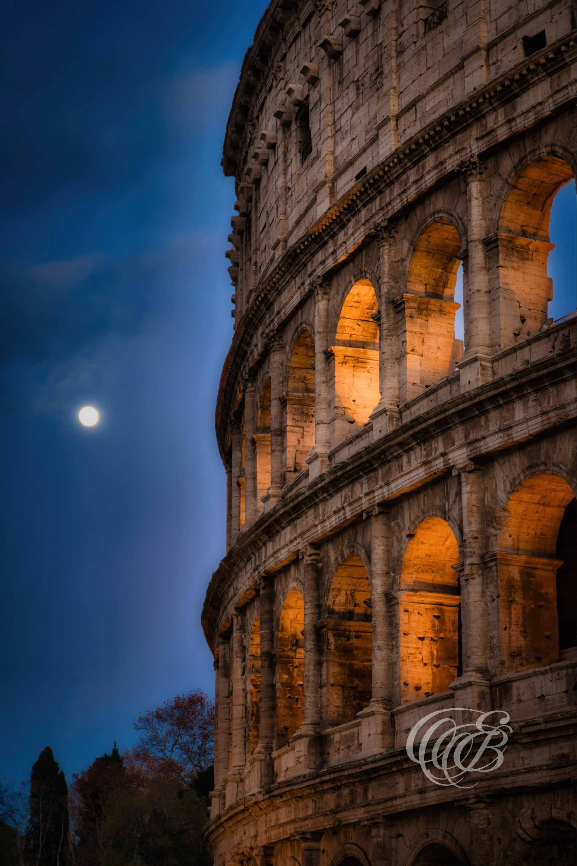 Rome Italy - The Colosseum at dusk - Eduardo Bartoli Fine Art Photography - Fine art photograph of the Colosseum at dusk in Rome, Italy – photography by Eduardo Bartoli.