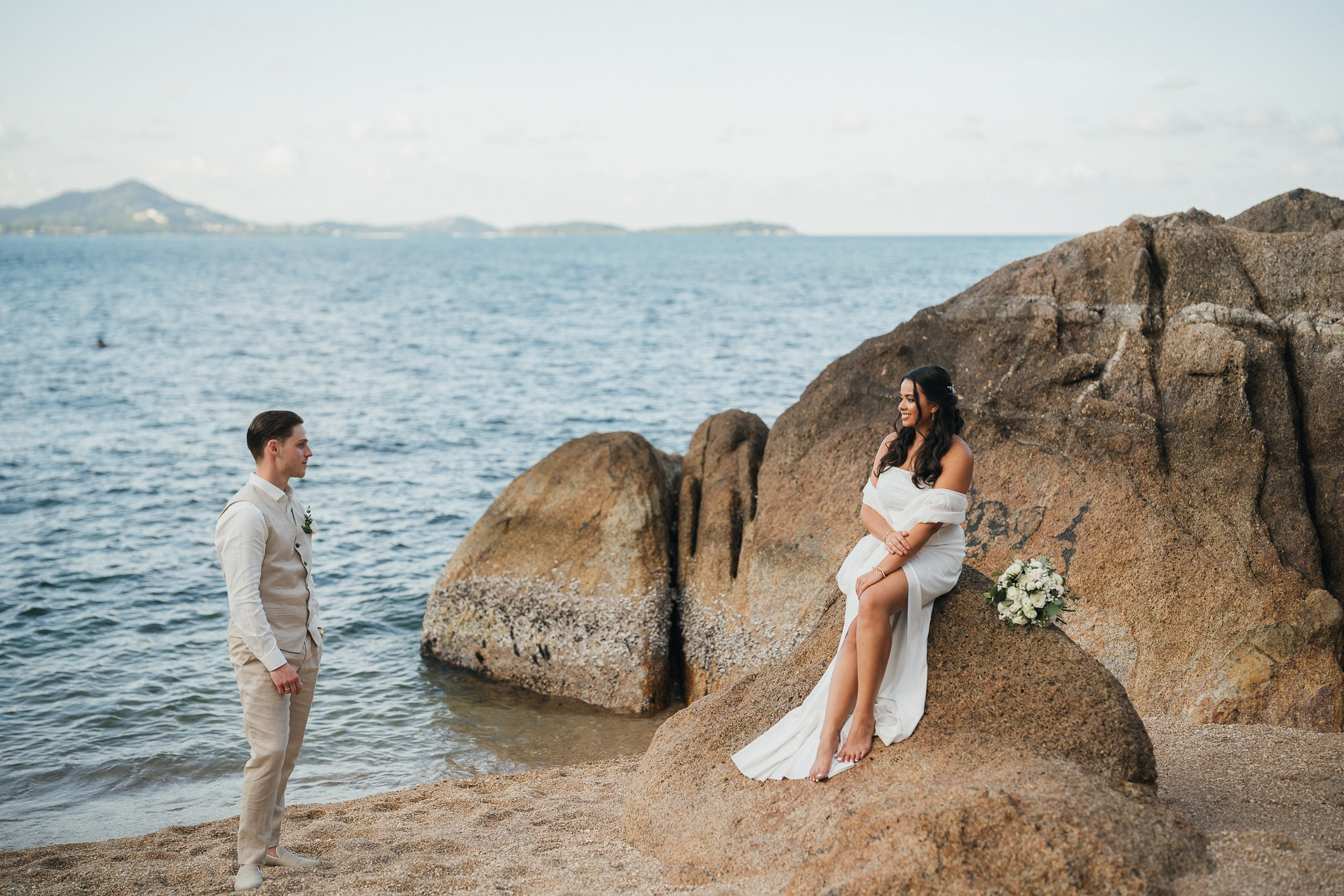 Elegant villa wedding ceremony overlooking the ocean in Koh Samui, Thailand