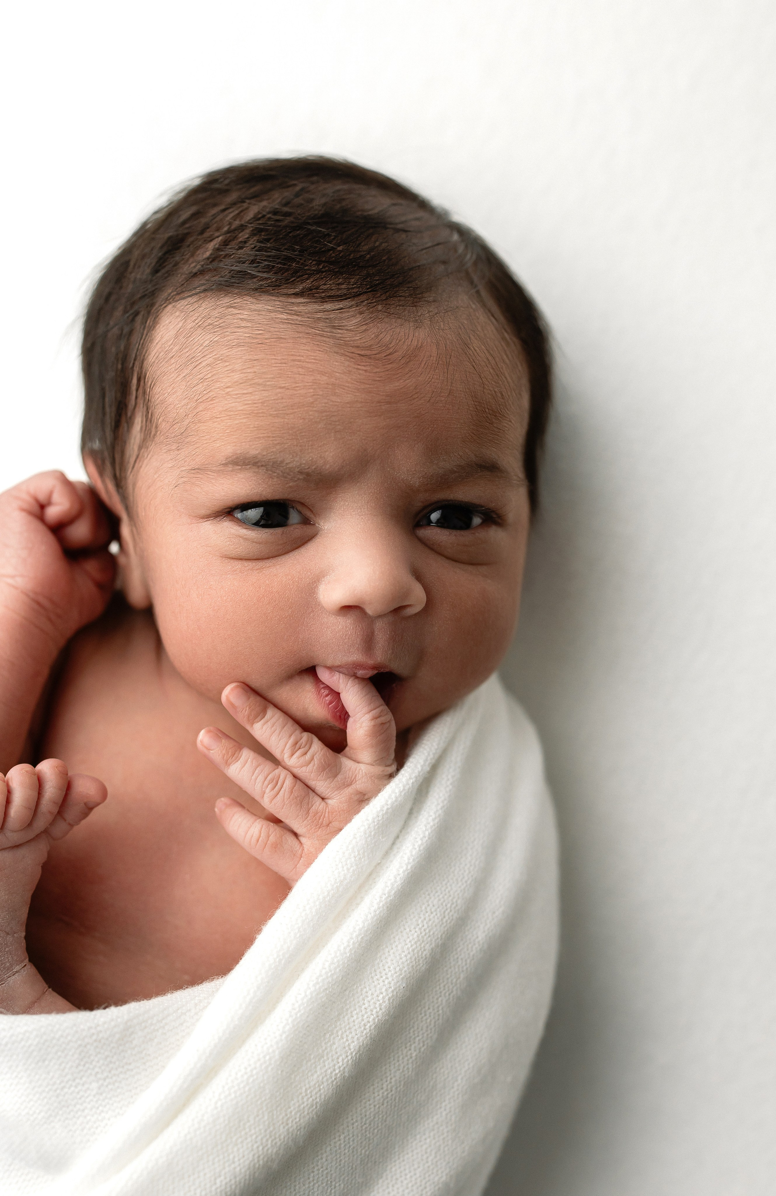 5–20 Days Newborn Photography in Toronto. Iana Banana | Toronto Maternity, Newborn & Family Photographer