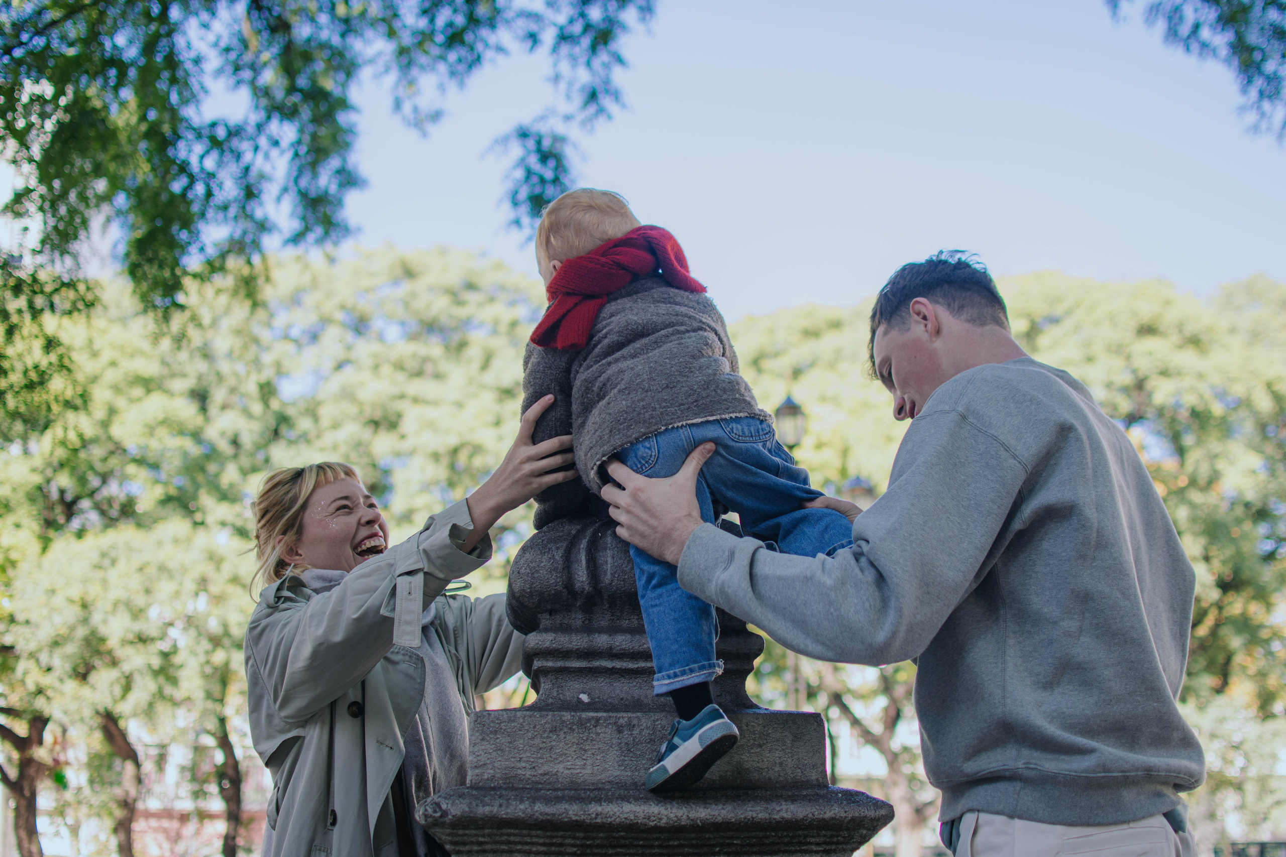 Family photo shoot. Buenos Aires. Photographer @elmirkami in the city of Buenos Aires