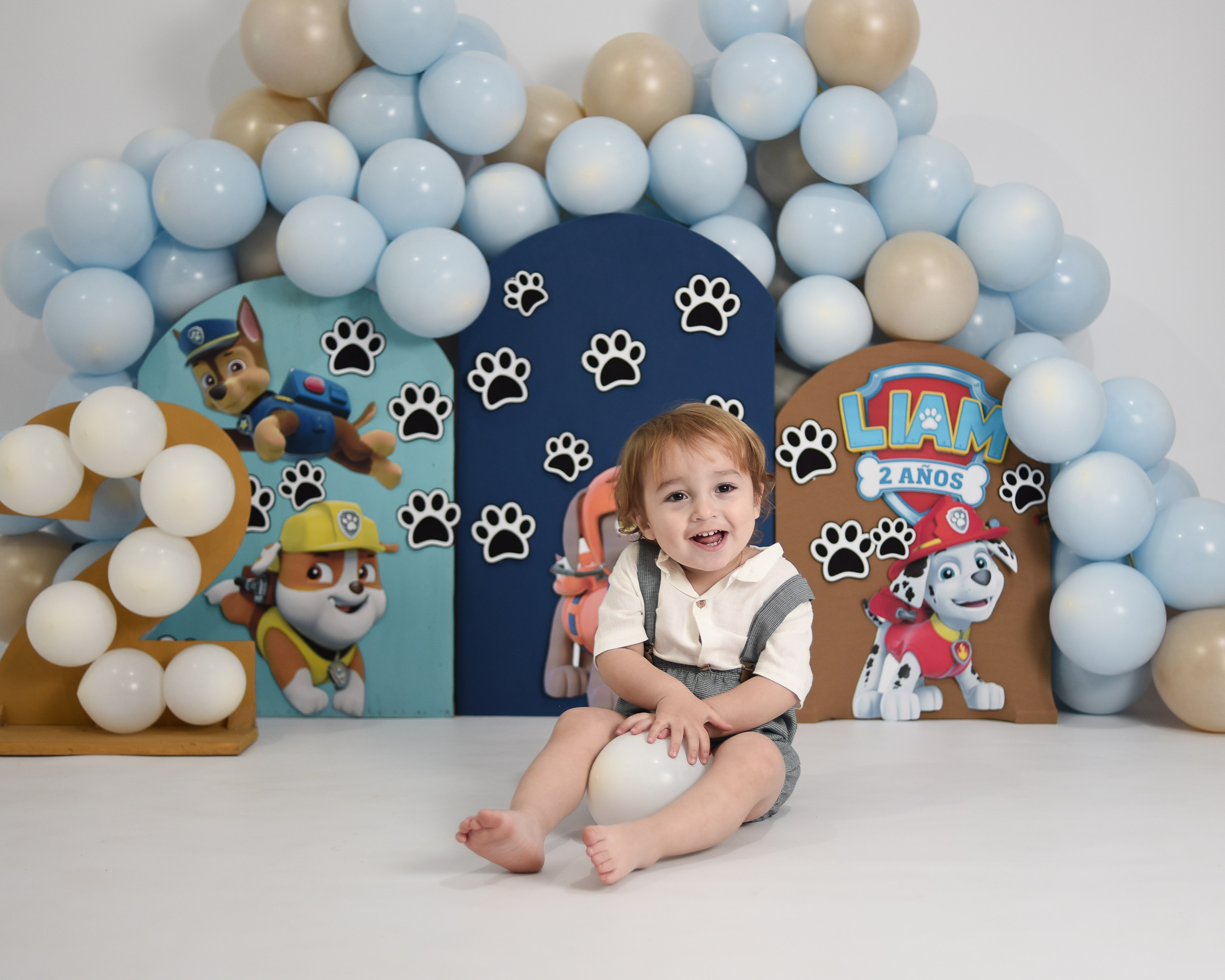 Liam 2do año. Temática Pou Patrol. Fotografo de casamiento en misiones y fotógrafo de familia  Posadas