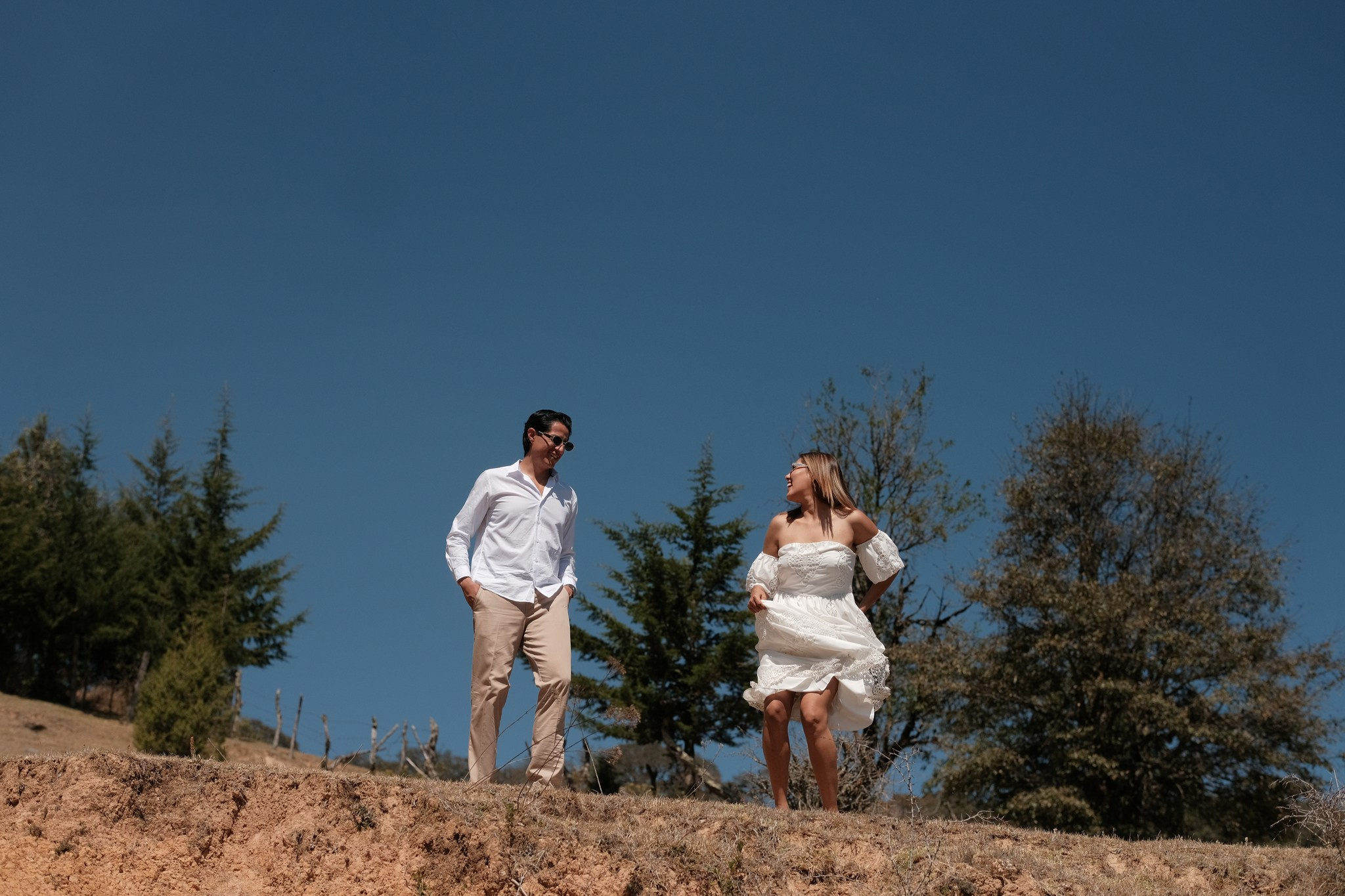 Tania y Christian: Sesión pre boda en Sierra de Álvarez. Fotógrafo de bodas