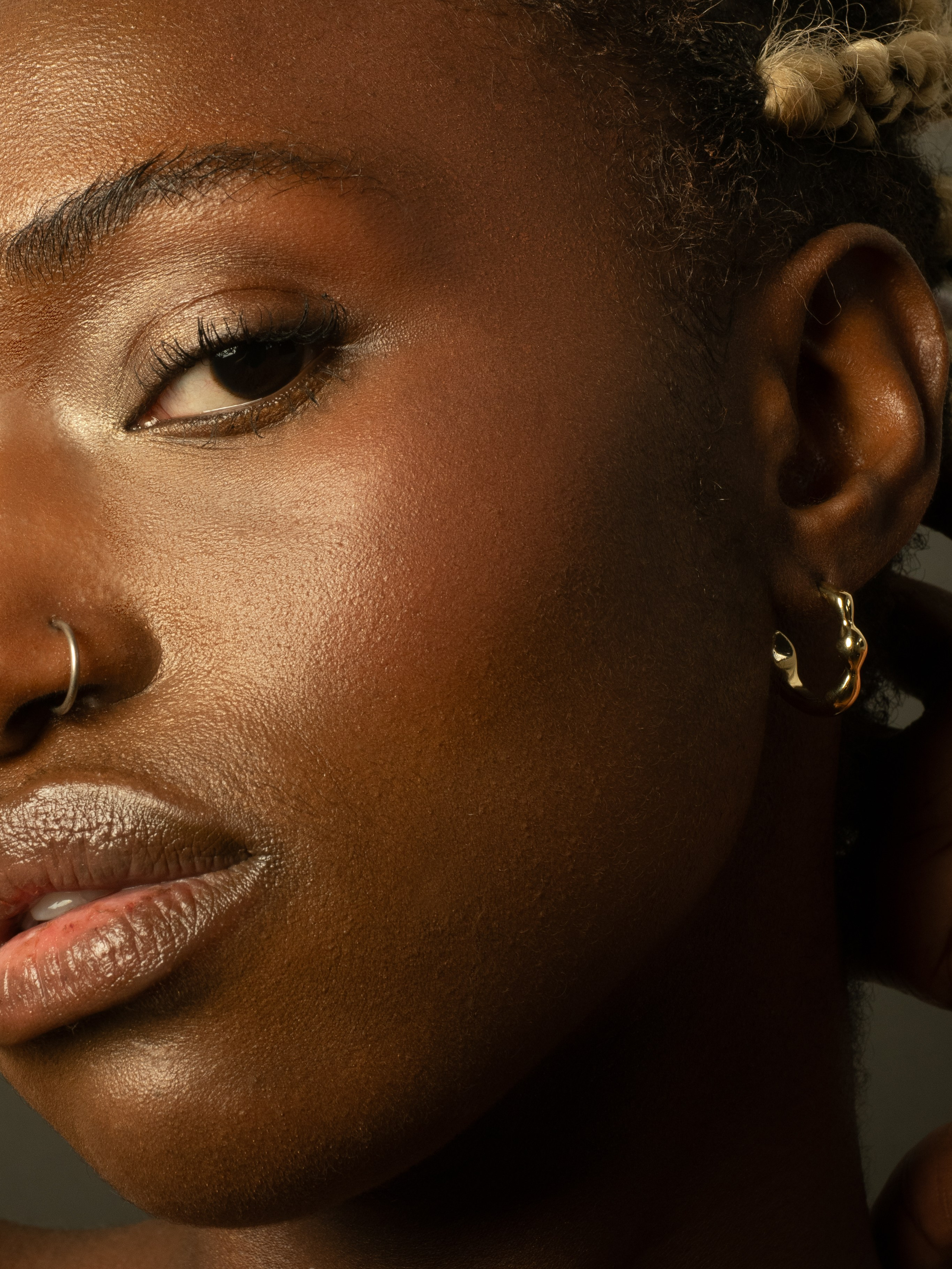 Eli Koshii. Mimosa Studios — Photographe Portrait à Montréal - Portrait Photographer in Montreal