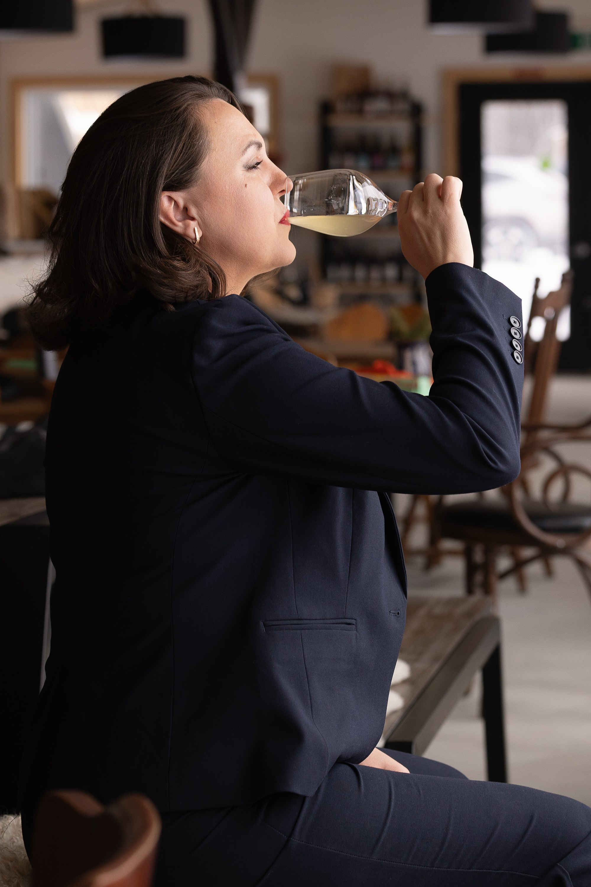 Vignoble et Domaine Beauchemin / Edition January 2025. Je suis photographe portraitiste et je réalise des portraits à toutes les étapes de votre vie! Bienvenue dans mon studio à Westmount, Qc