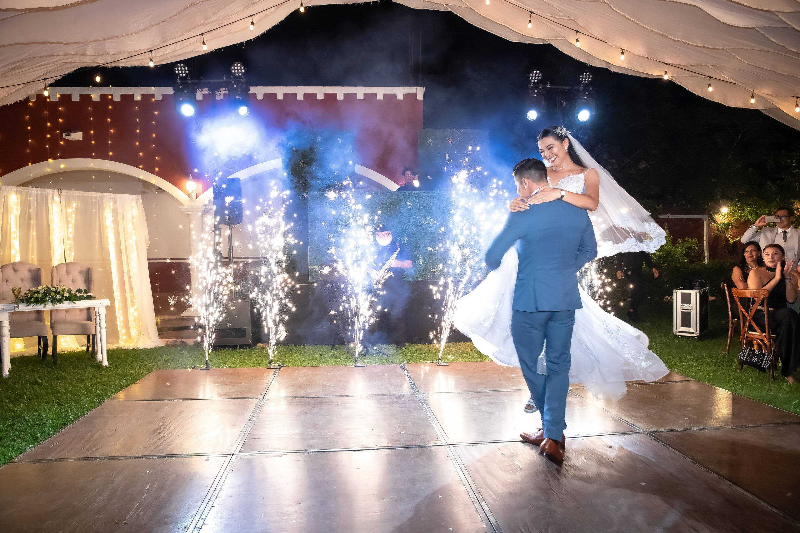 Delta & Cesar. Simón Enríquez Studio