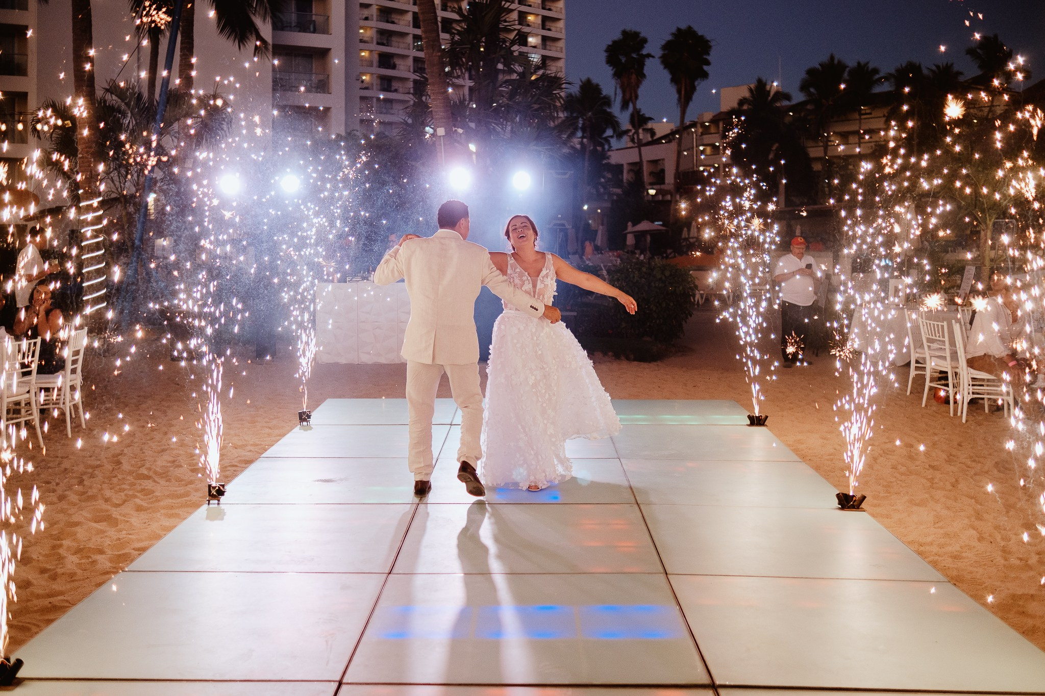Gaby y Pepe: Boda en Puerto Vallarta. Fotógrafo de bodas