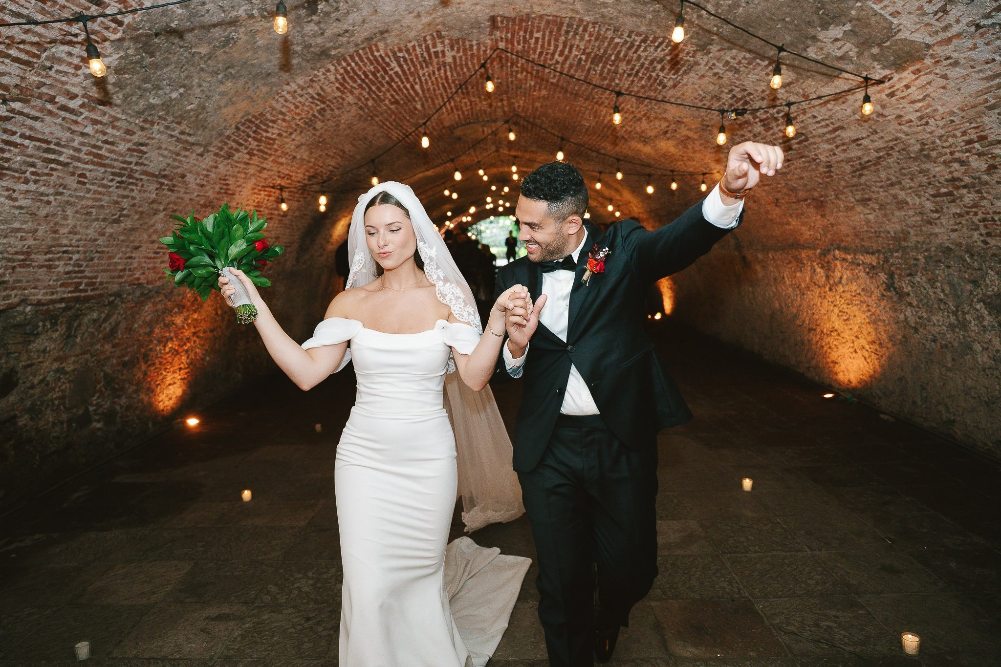 Outdoor wedding ceremony at Hacienda San Antonio El Puente, Mexico