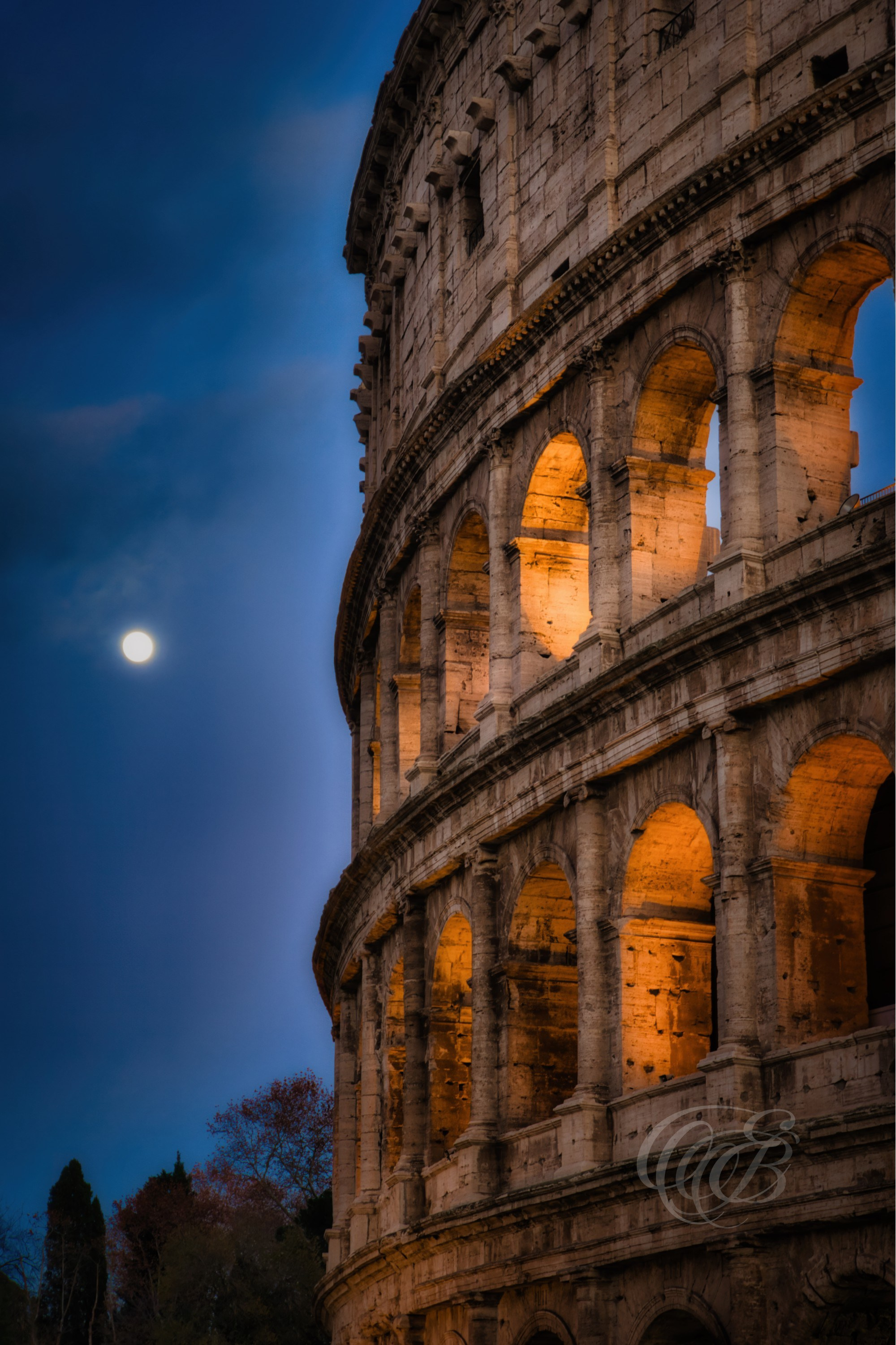 ITALY PHOTOGRAPHY — The Colosseum at Dusk — The Colosseum, an enduring symbol of Ancient Rome and one of the world's most celebrated archaeological landmarks, Rome, Italy — Eduardo Bartoli Photography.