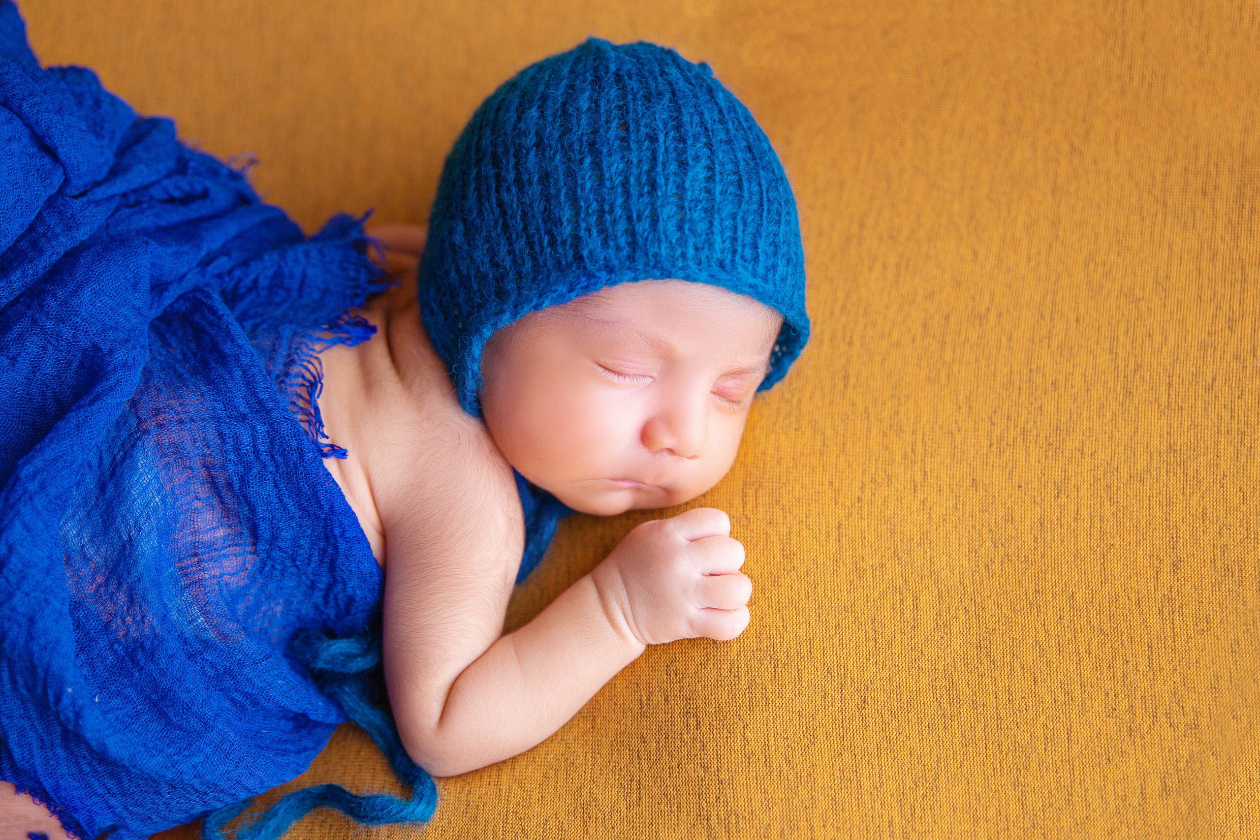 Newborns. Lifestyle and Family Photographer Faryal Saeed