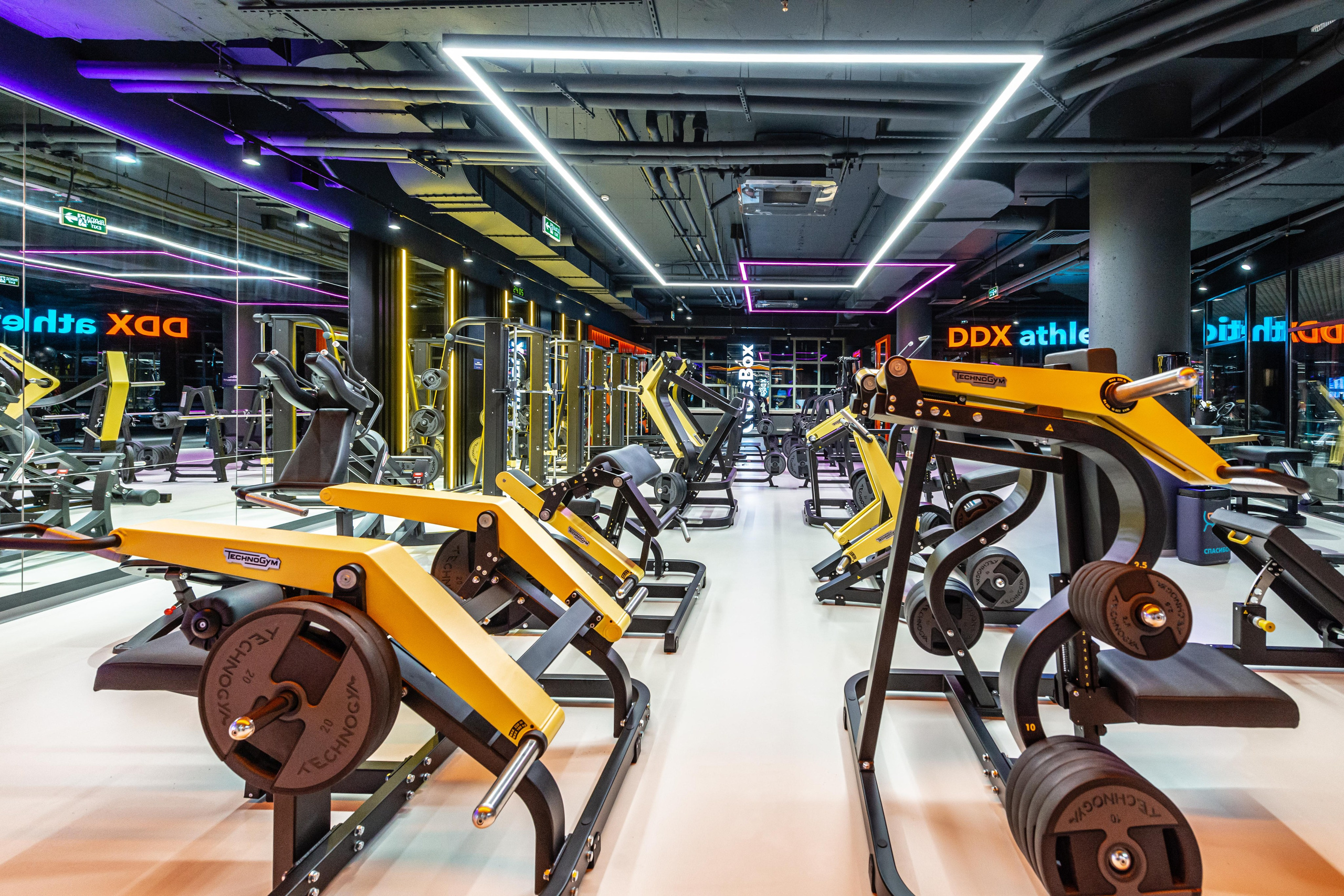 Фитнес-клуб DDX Fitness в Б. Овчинниковском переулок. PHOTOGRAPHER QUINTANA ROO