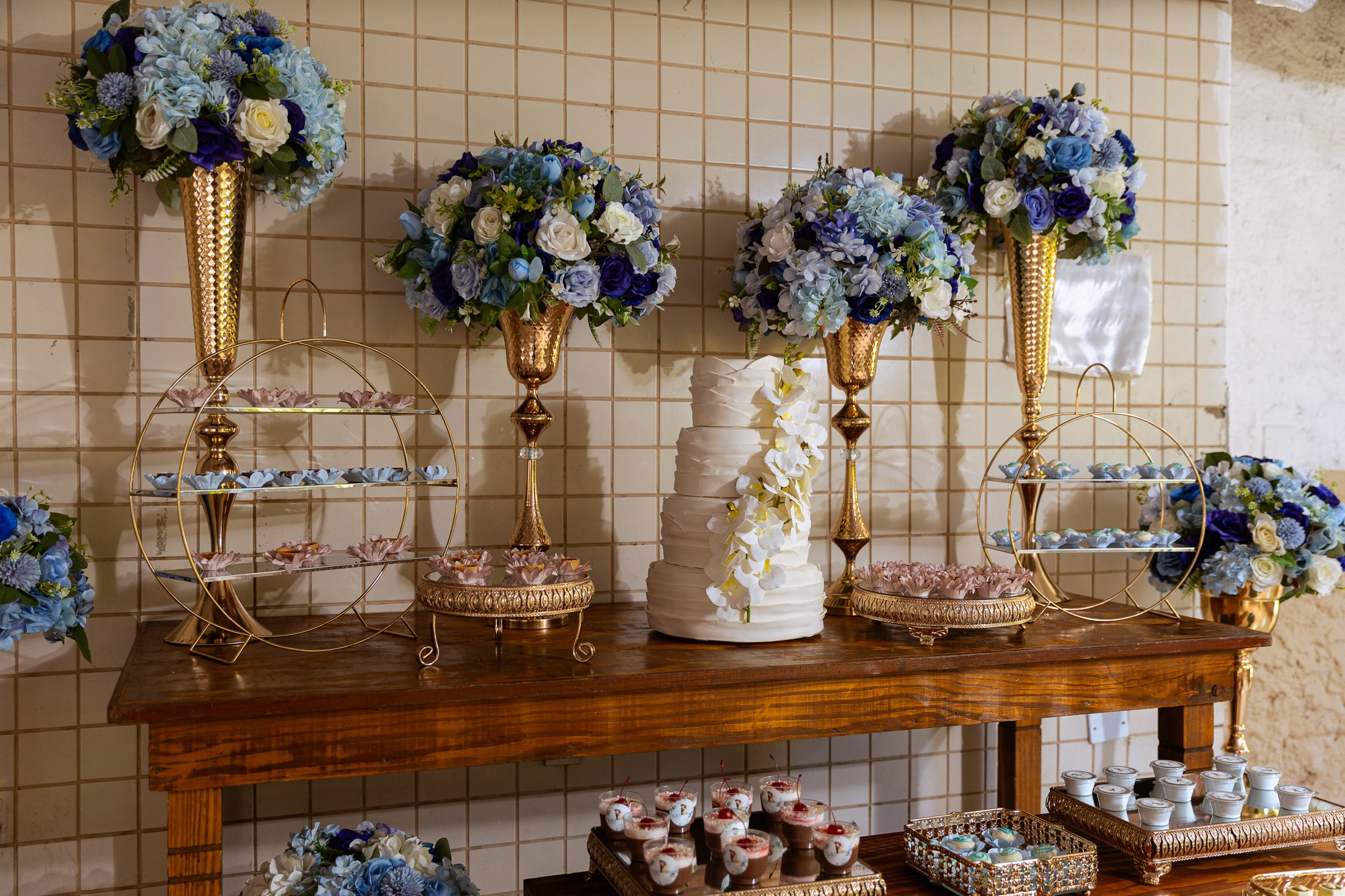 Ensaio e fotografia de casamento em São Paulo com registros naturais e emocionantes. Cada detalhe, abraço e olhar se transforma em uma lembrança especial do grande dia.