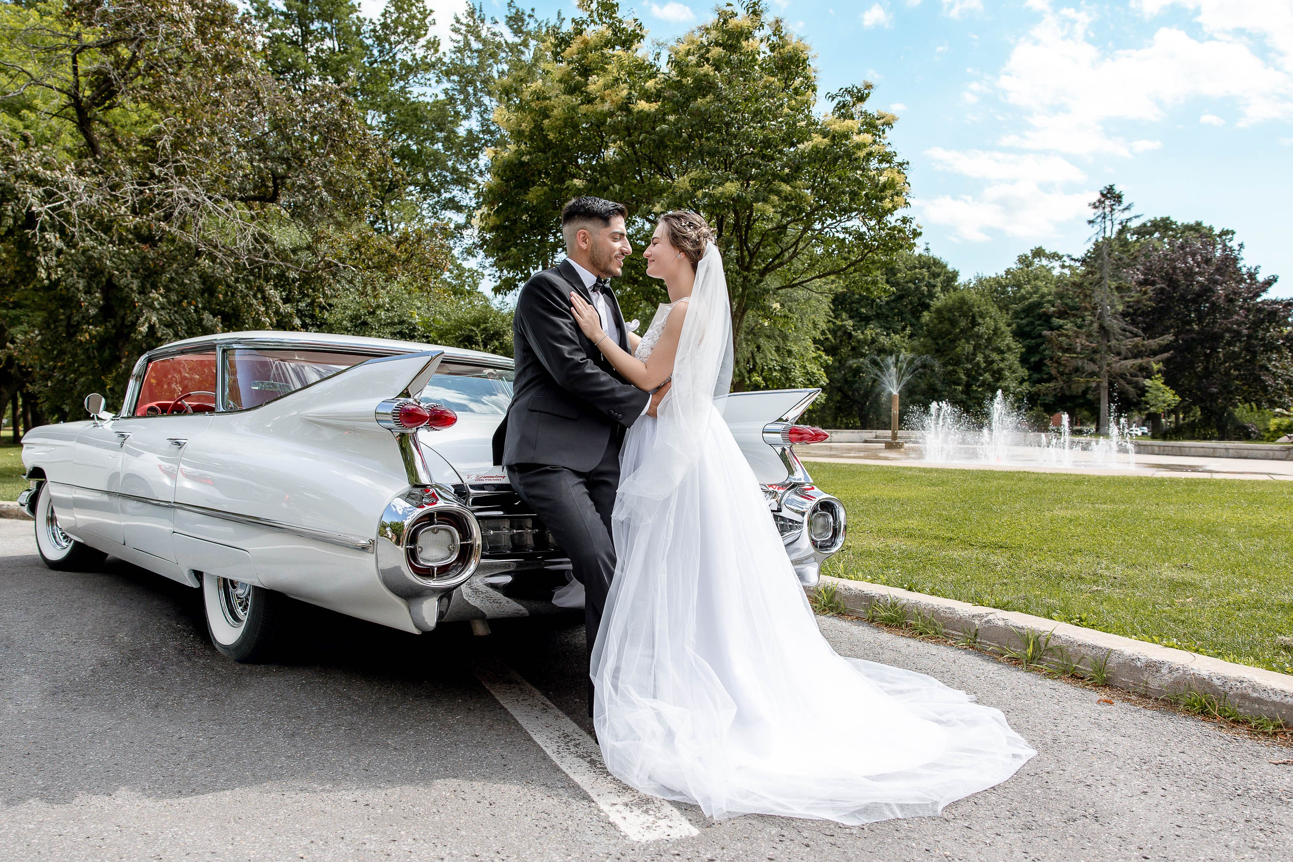 WEDDING PHOTOGRAPHY. Je suis photographe portraitiste et je réalise des portraits à toutes les étapes de votre vie! Bienvenue dans mon studio à Westmount, Qc