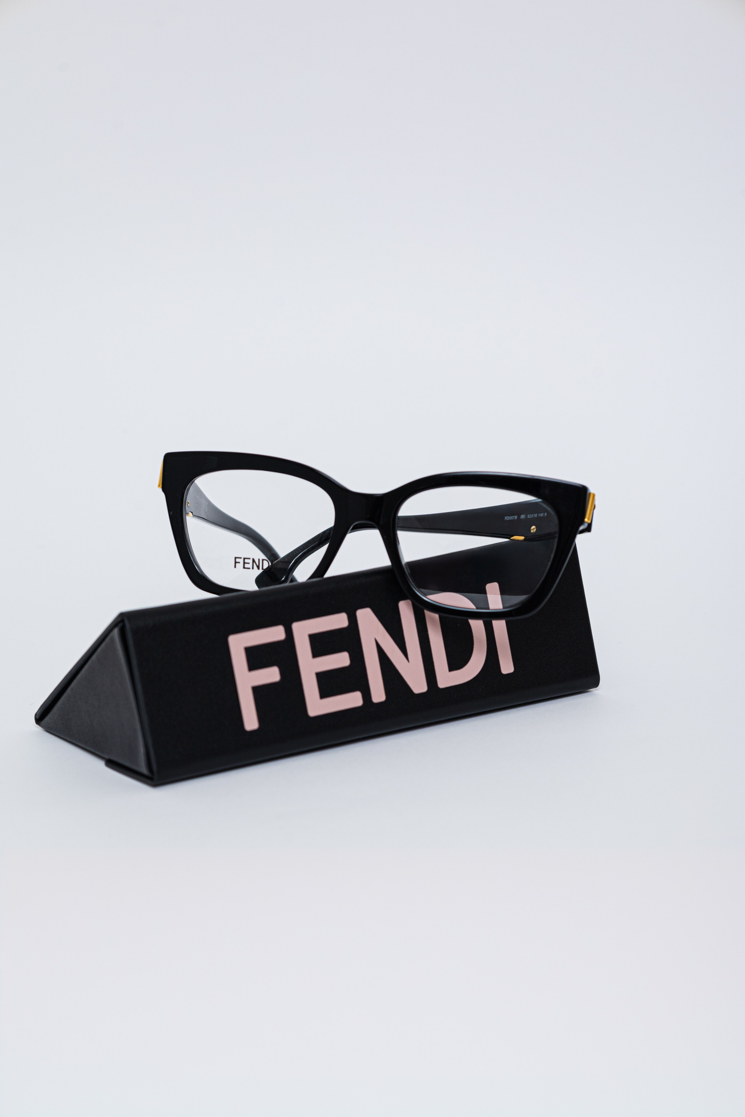 MULTIOPTICAS. ESTUDIO DOZE