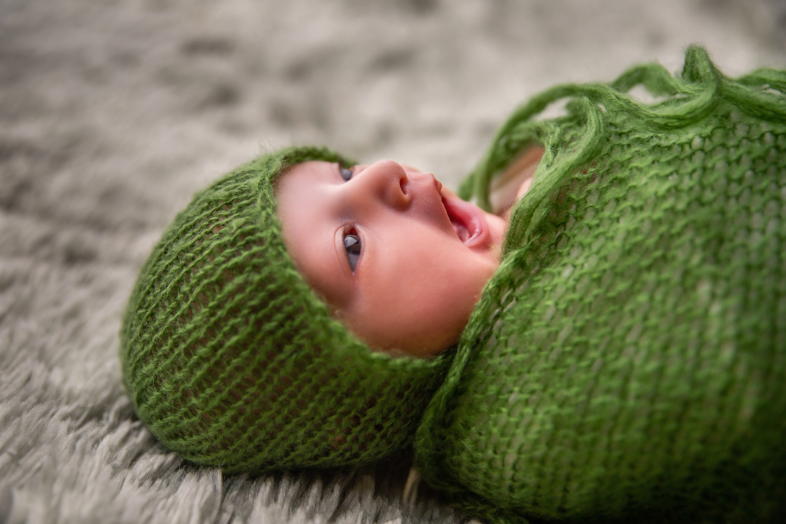 Newborns. Lifestyle and Family Photographer Faryal Saeed