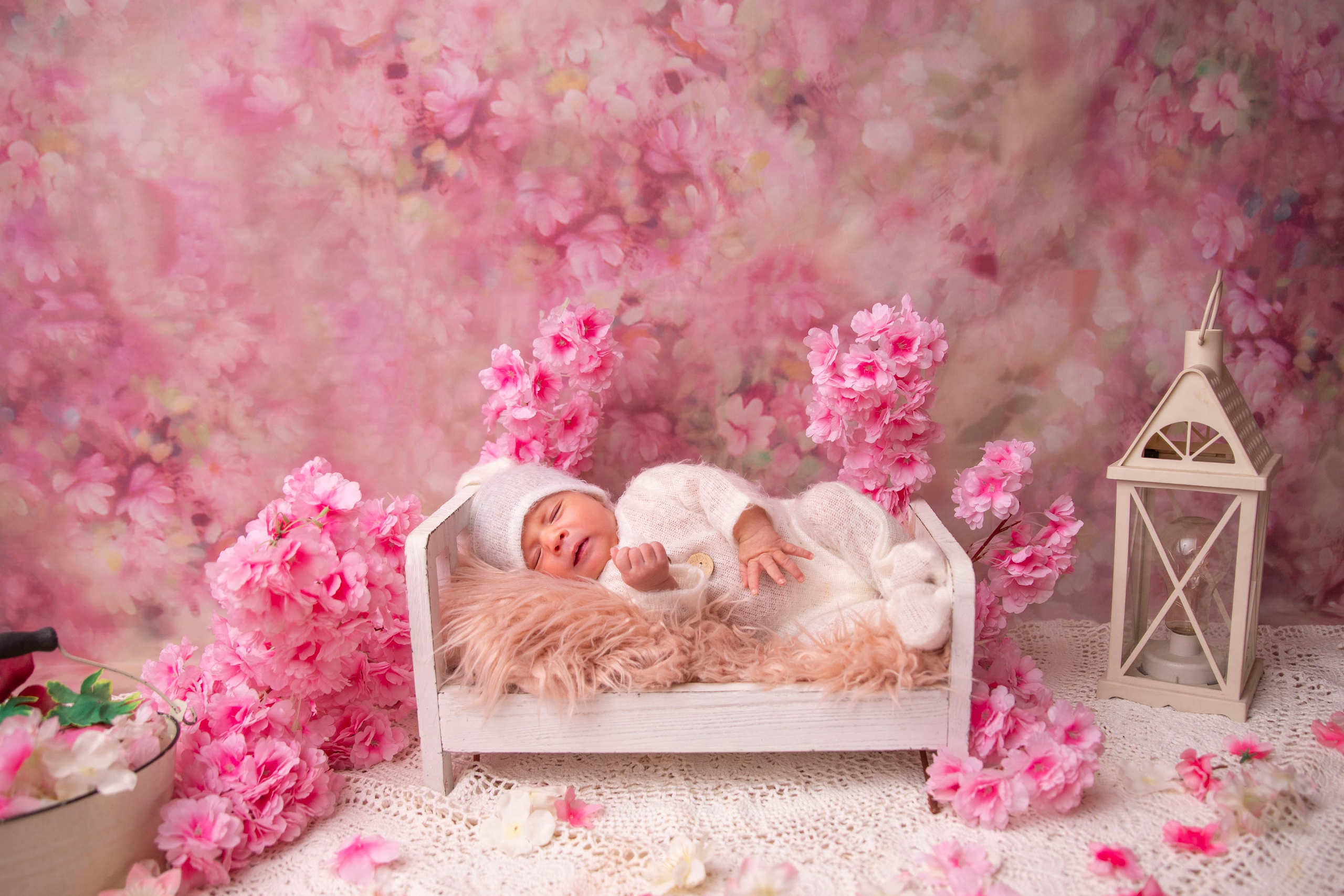 Newborns. Lifestyle and Family Photographer Faryal Saeed