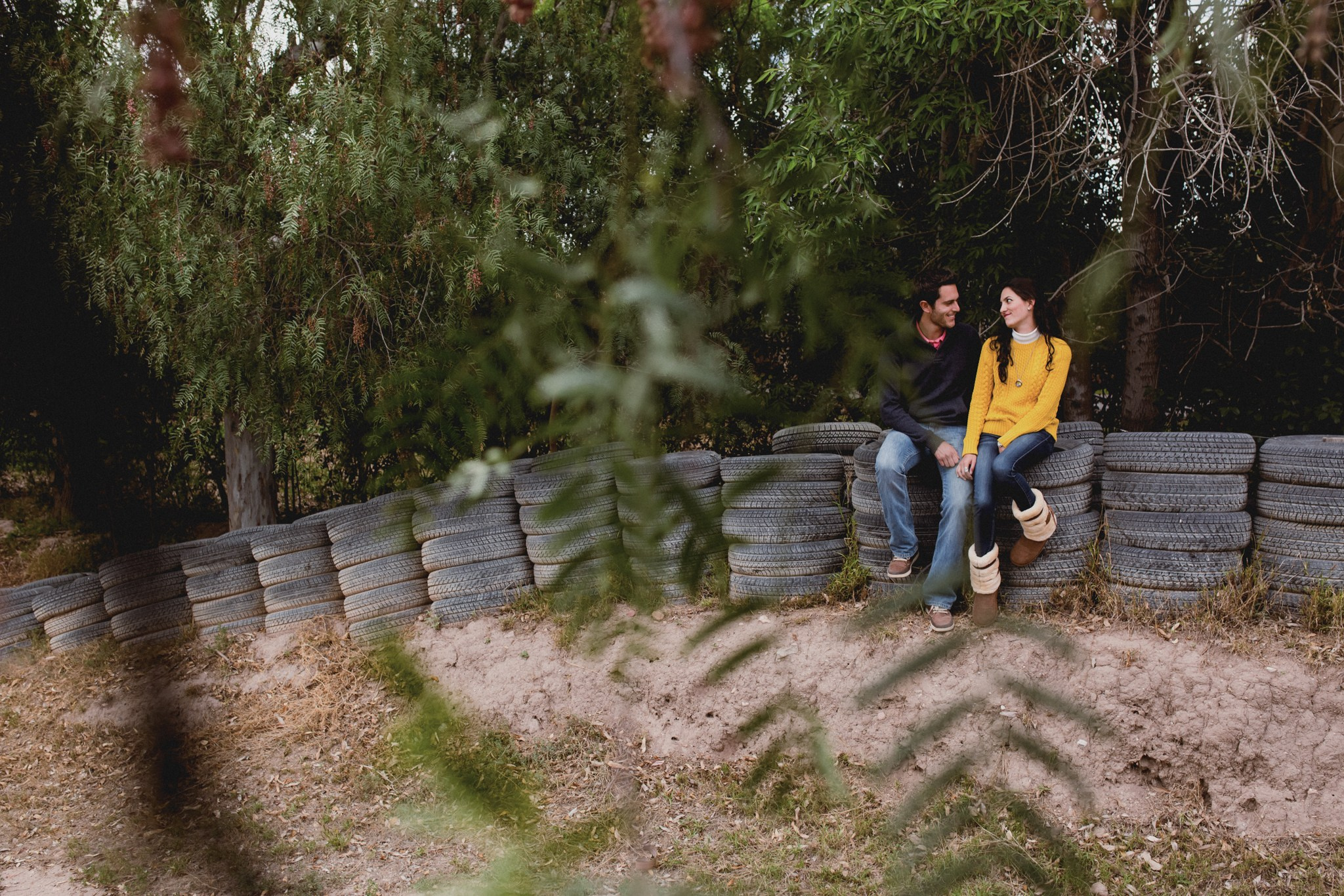 Claudia y Carlos: Sesión pre boda en camp Santa Ursula. Fotógrafo de bodas