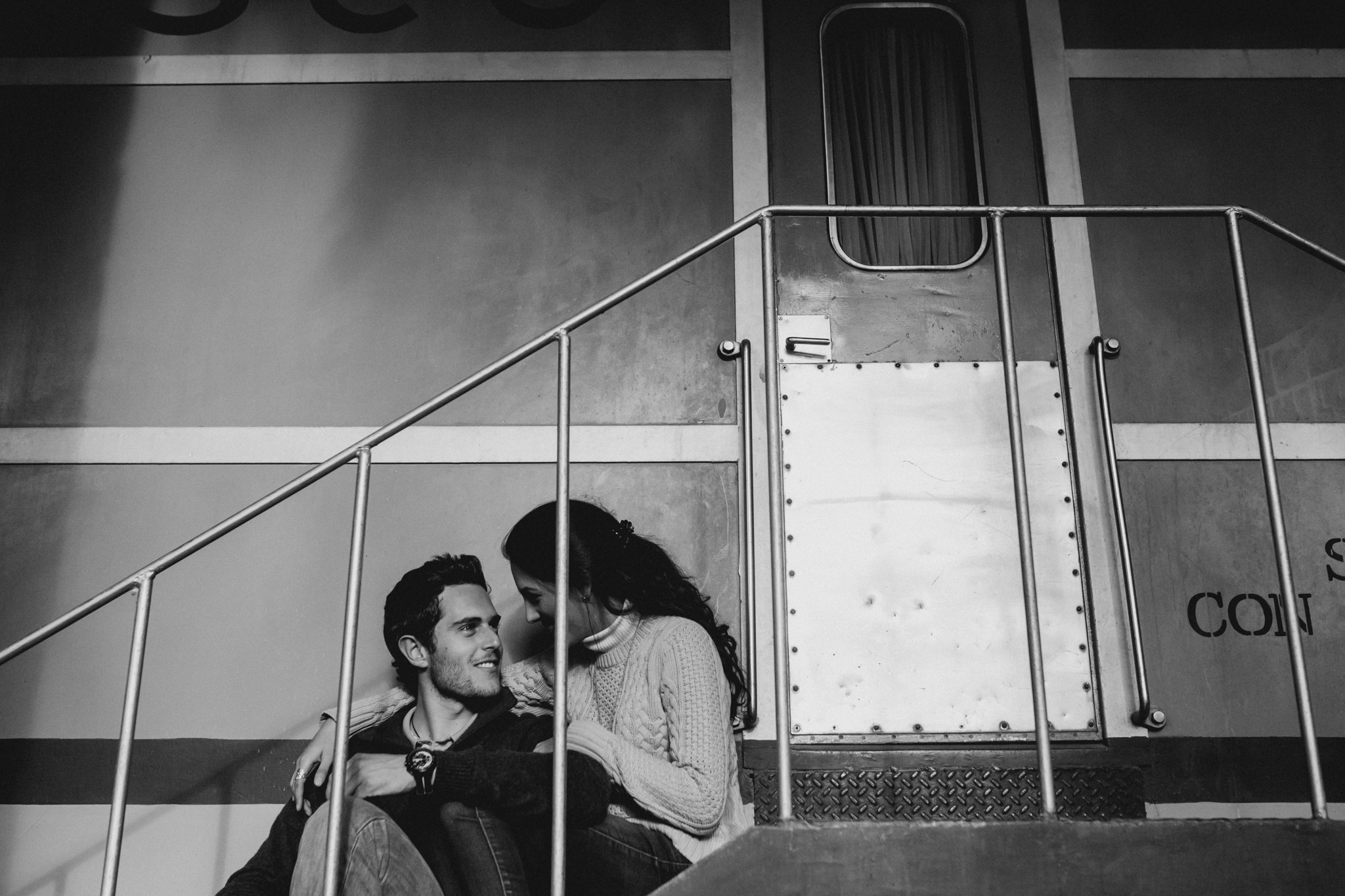 Claudia y Carlos: Sesión pre boda en camp Santa Ursula. Fotógrafo de bodas