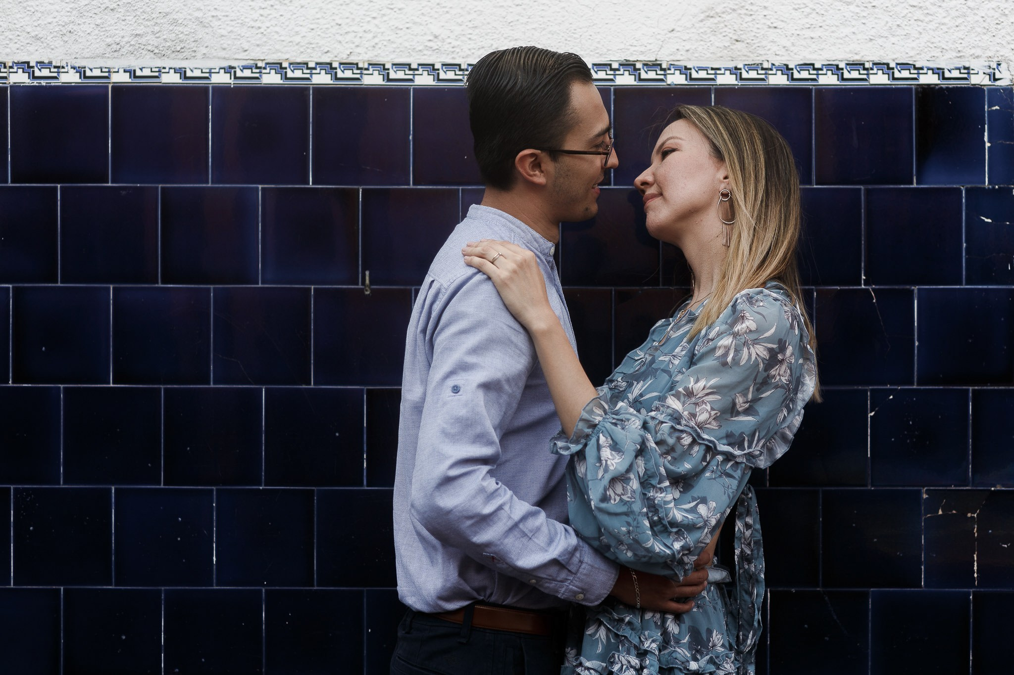 Paola y Juan Carlos: Sesión pre boda en centro historico de San Luis Potosí. Fotógrafo de bodas
