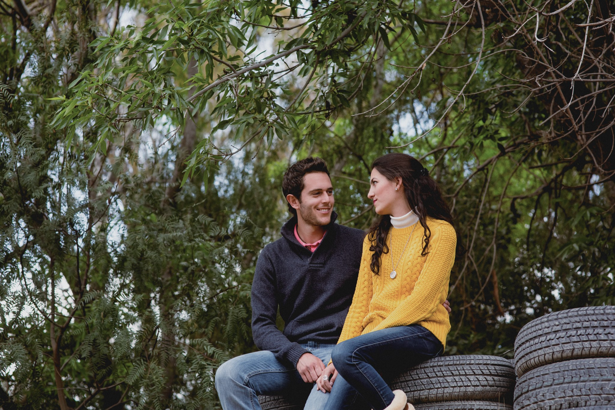 Claudia y Carlos: Sesión pre boda en camp Santa Ursula. Fotógrafo de bodas
