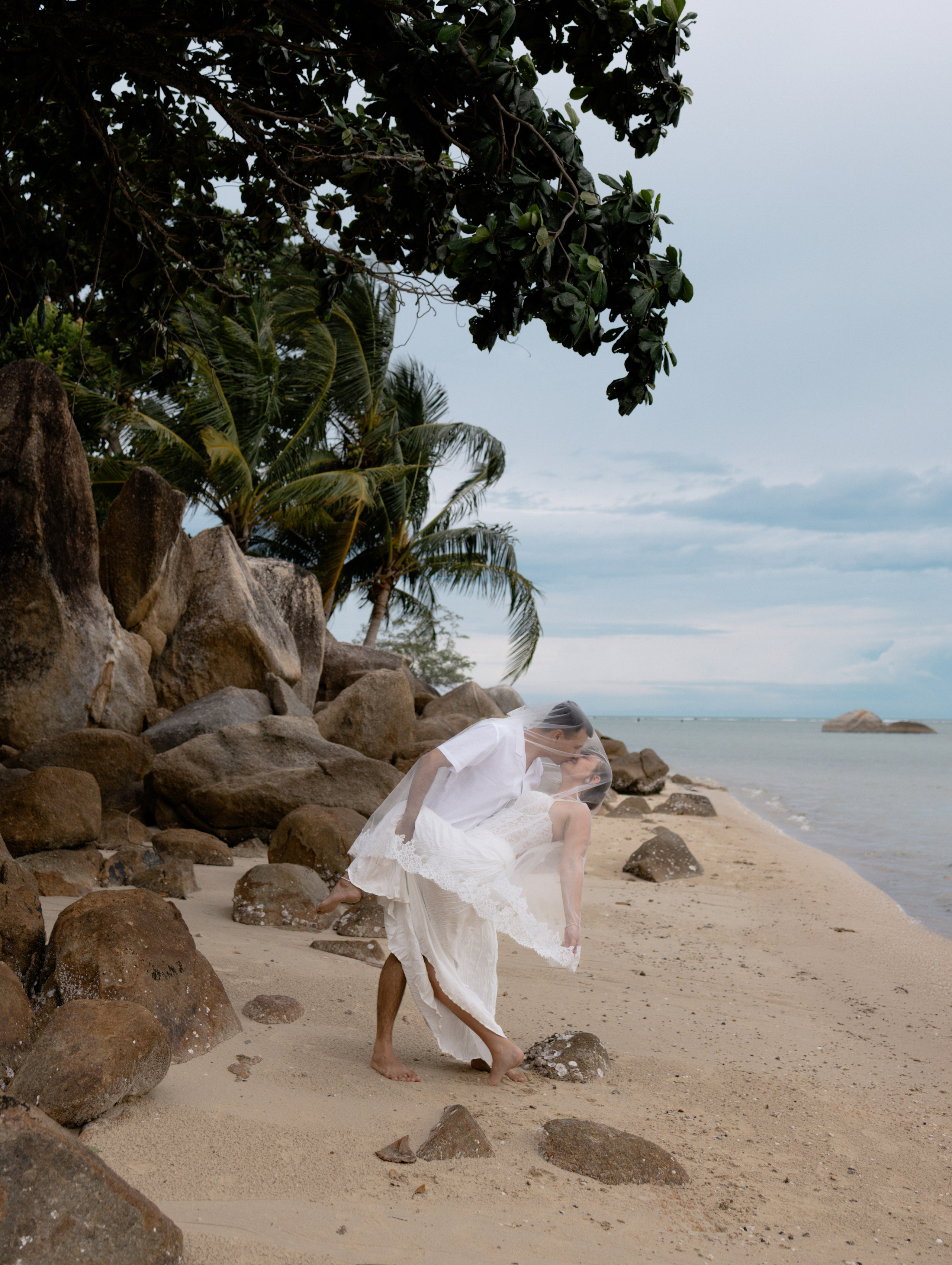 LOVE — STORY. Photographer on Koh Samui Elena