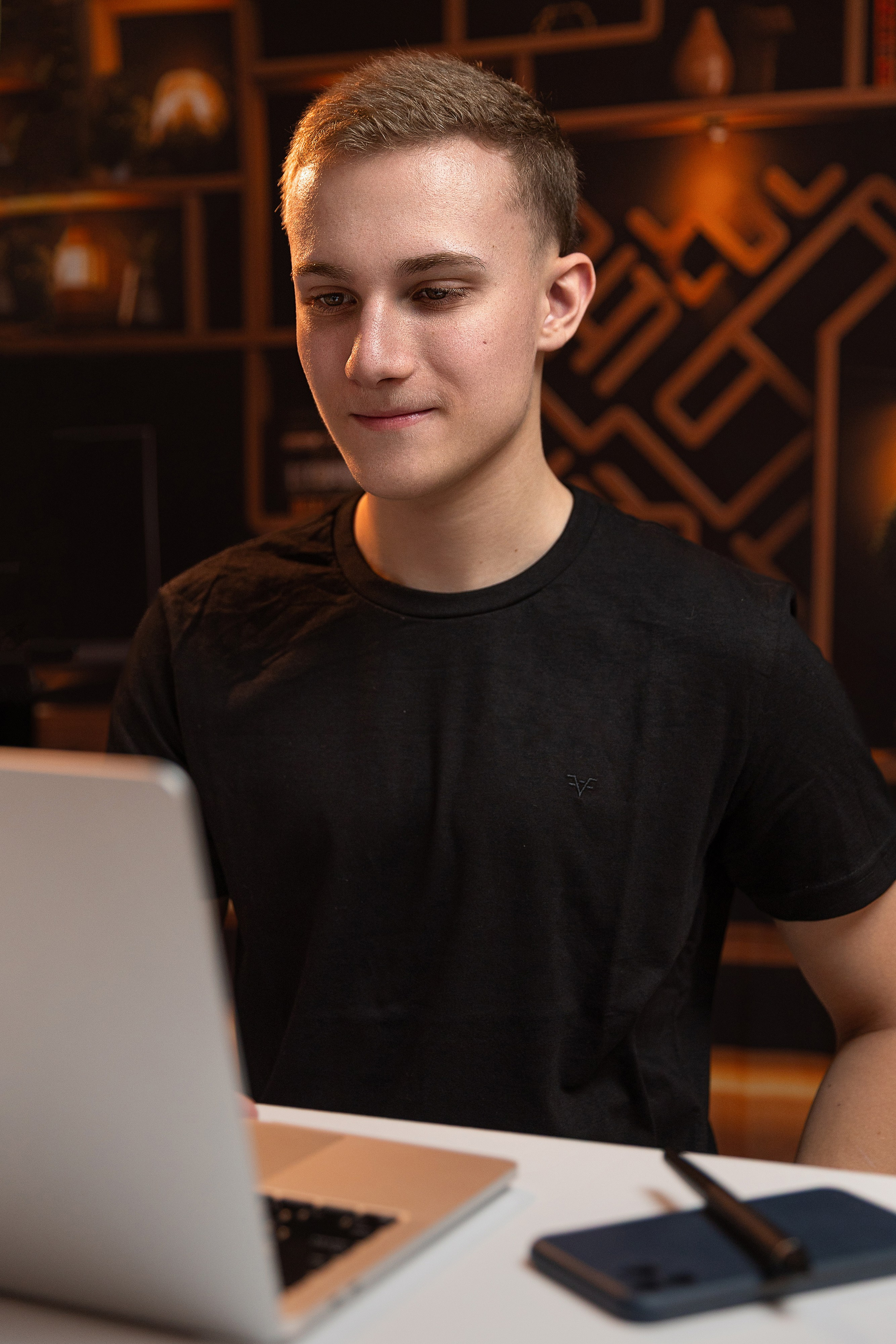 Fotografia corporativa em São Paulo para empresários, Designer, analistas e profissionais que desejam melhorar sua imagem profissional. Retratos para LinkedIn, redes sociais, sites e posicionamento de marca.
