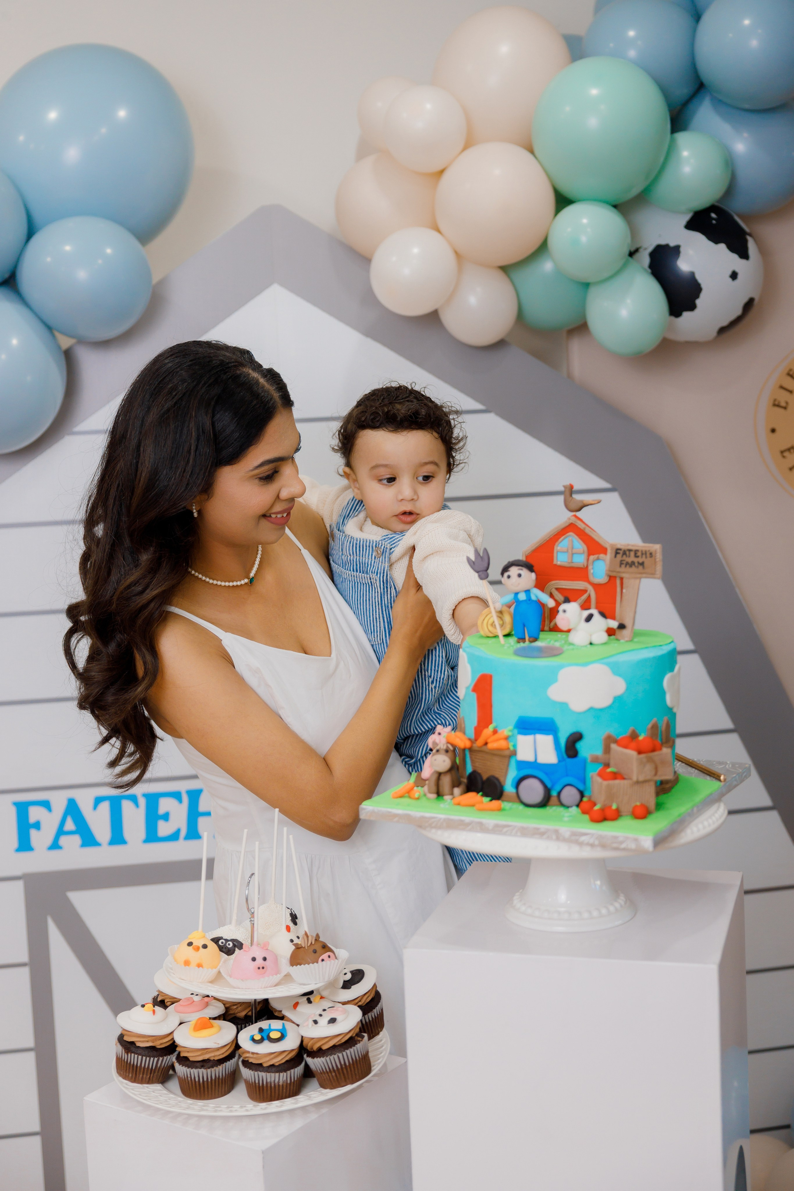 Fateh’s 1st birthday. Photographer Elvira Hryshchenko
