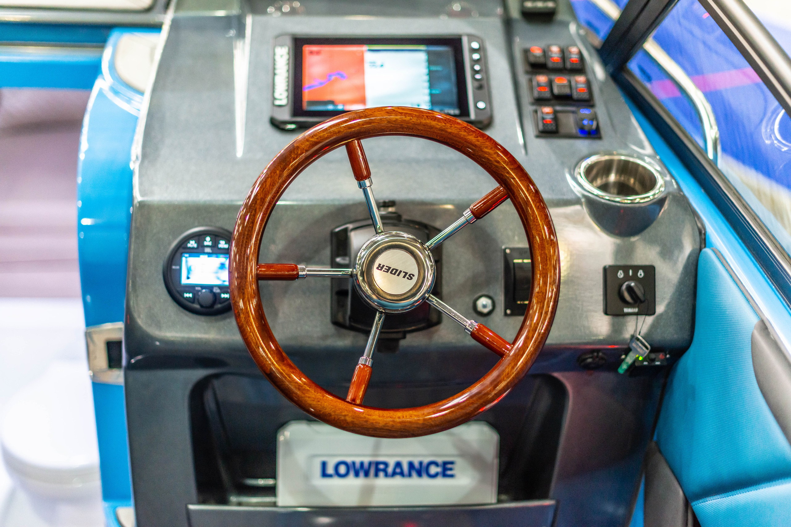 Фотосъемка лодок на Moscow Boat Show 2022. PHOTOGRAPHER QUINTANA ROO