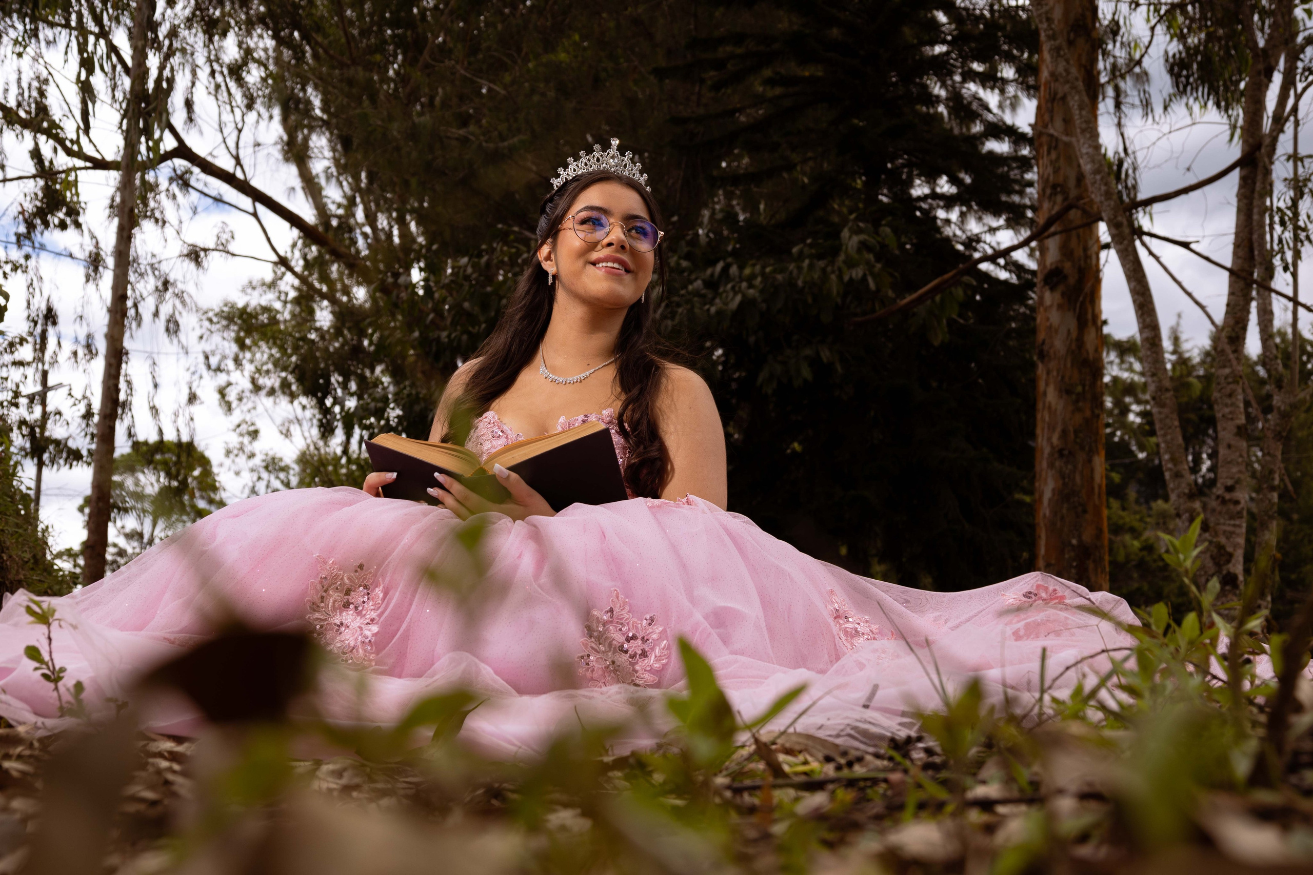 Fotógrafo para fiestas de 15 años pre 15 años álbum de fotos para 15 años fotografías de princesas las mejores fotos de 15 años precio