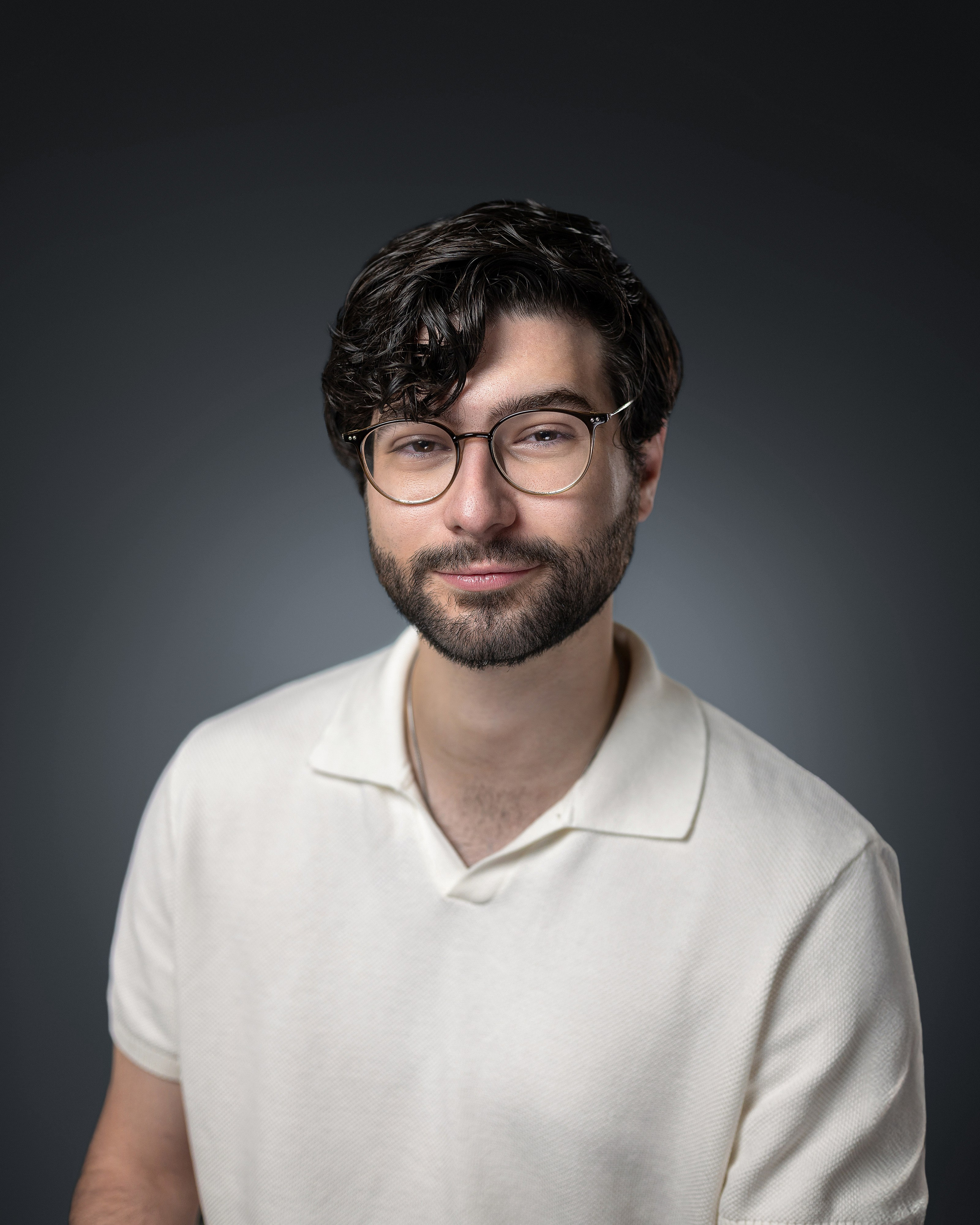 Fotografia corporativa em São Paulo para criar uma imagem profissional autêntica e estratégica. Retratos que valorizam sua personalidade e fortalecem sua presença no mercado.