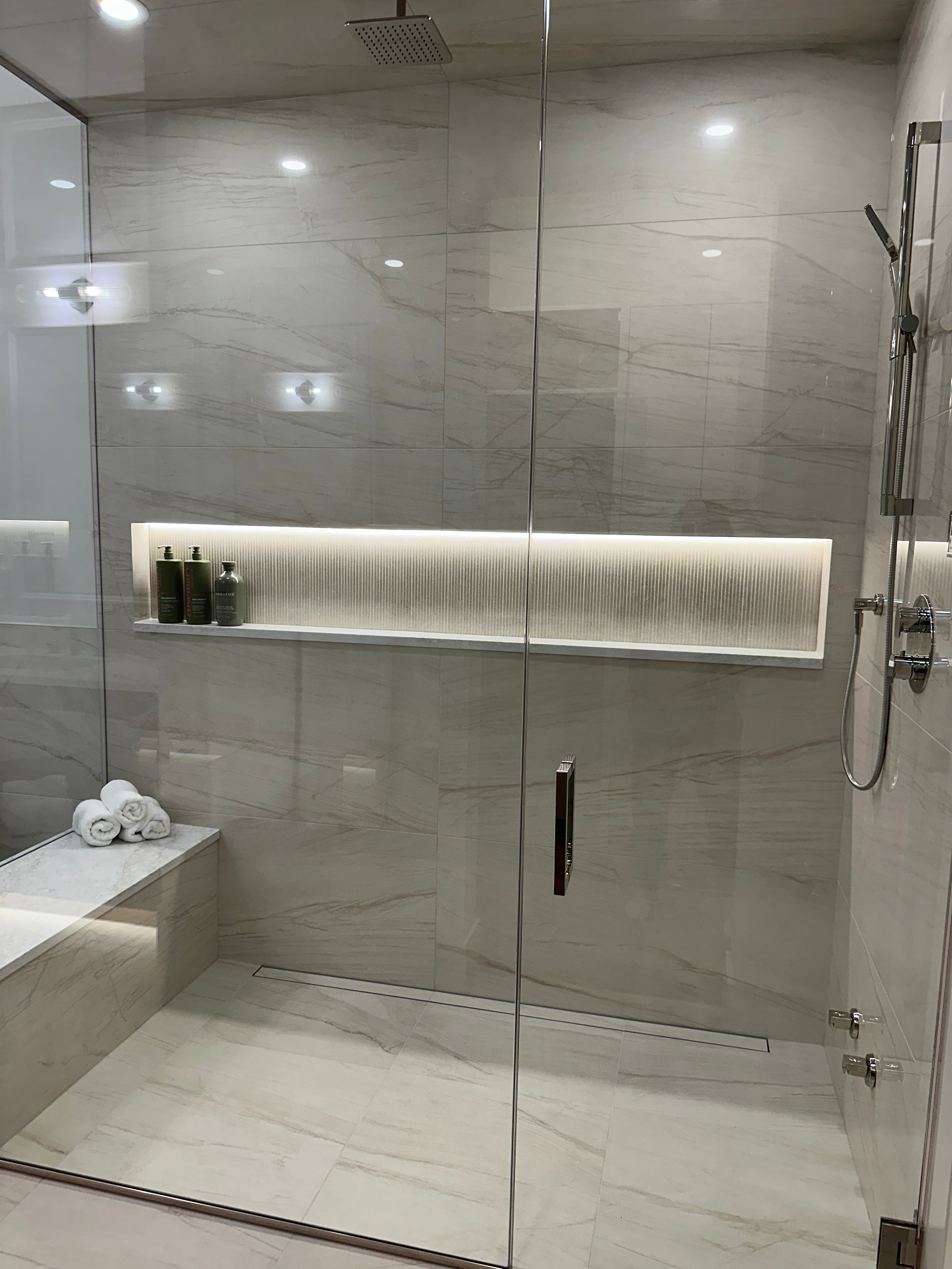 Bathrooms & Showers. Moroz Building Solutions LTD