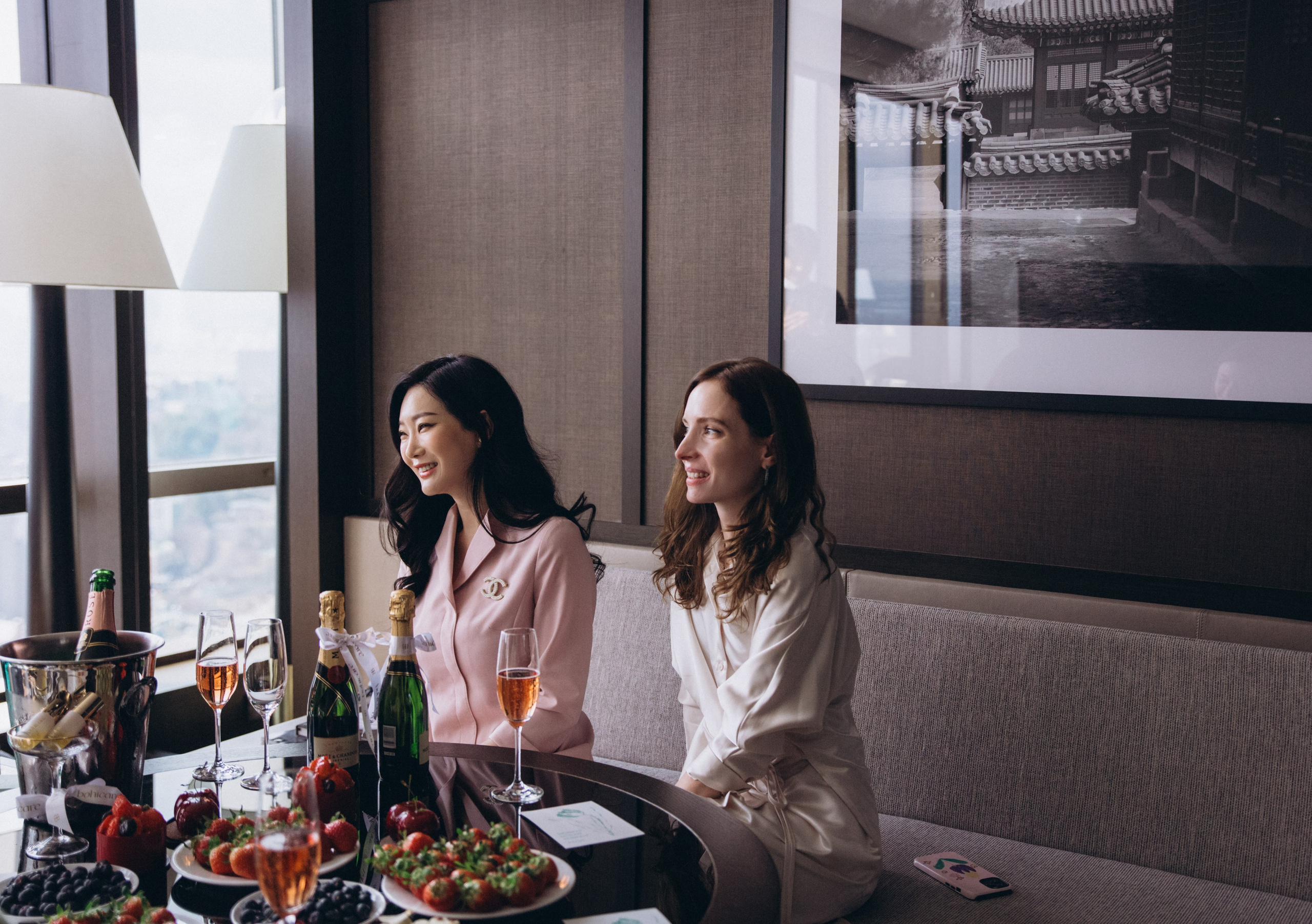 Grand Hyatt Seoul (bohicare). Portrait photographer in South Korea Olga Lian